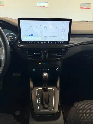 Ford Focus view 27