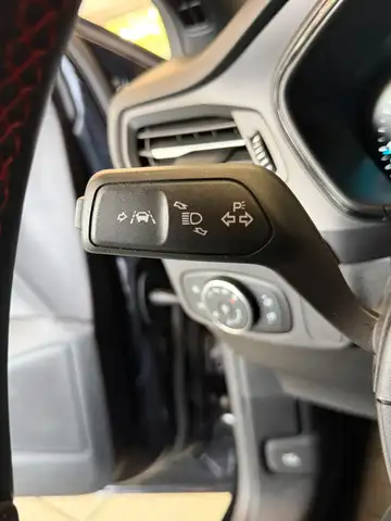 Ford Focus view 16