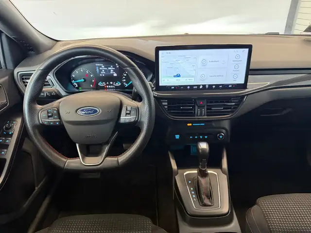 Ford Focus view 12