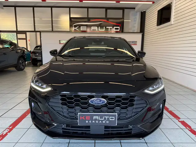 Ford Focus view 6