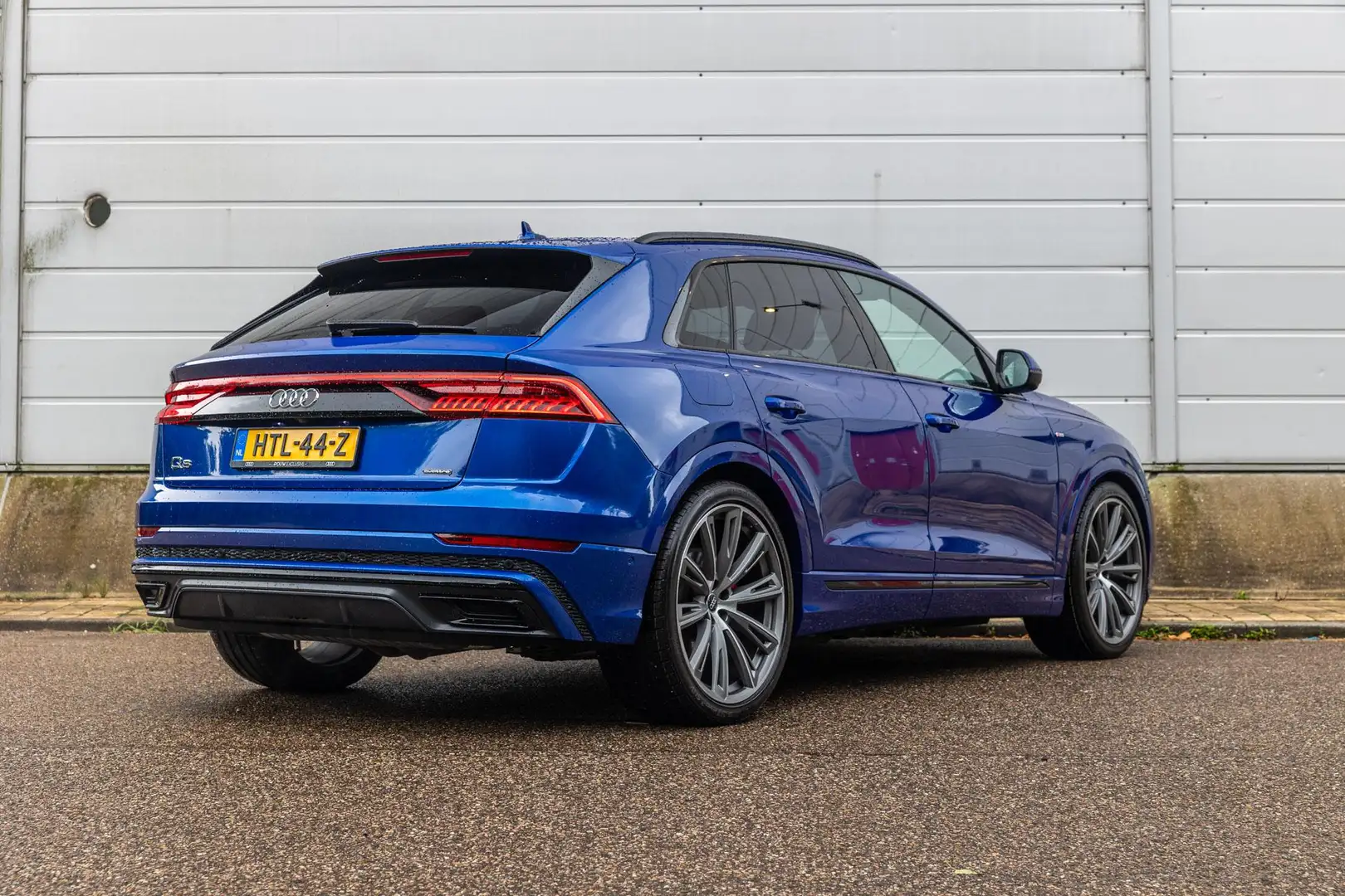 Audi Q8 55 TFSIe 380pk quattro Pro Line S | Panoramadak | Blauw - 2