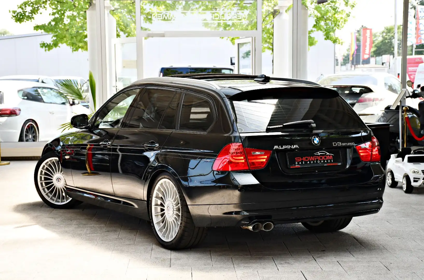 Alpina D3 2.0 Bi-Turbo SWITCH-TRONIC Touring Pano AHK Negru - 2