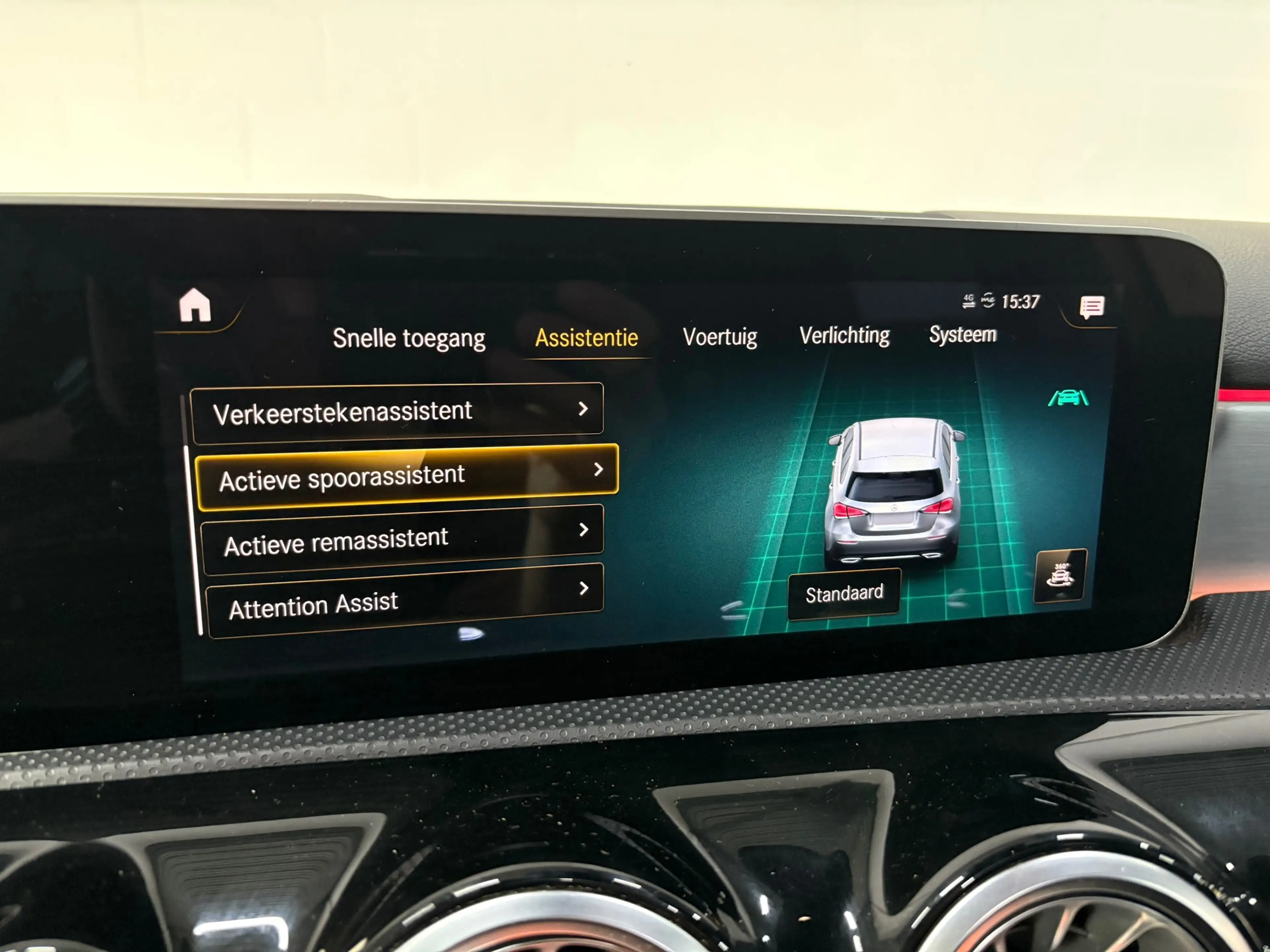 Mercedes-Benz A 250 Premium Plus AMG, Pano, Sfeer, Night — photo 18