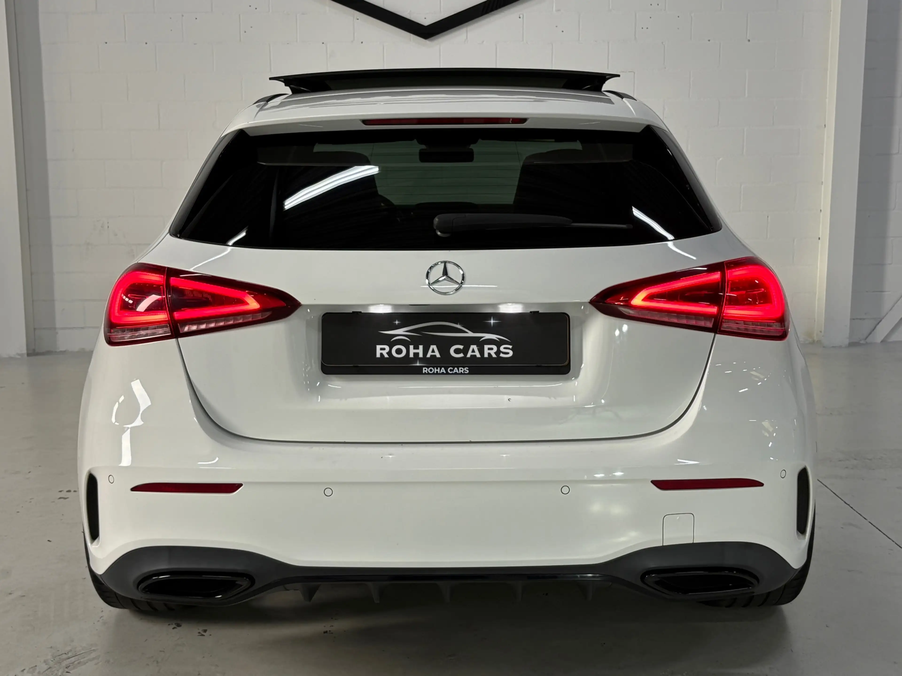 Mercedes-Benz A 250 Premium Plus AMG, Pano, Sfeer, Night — photo 13