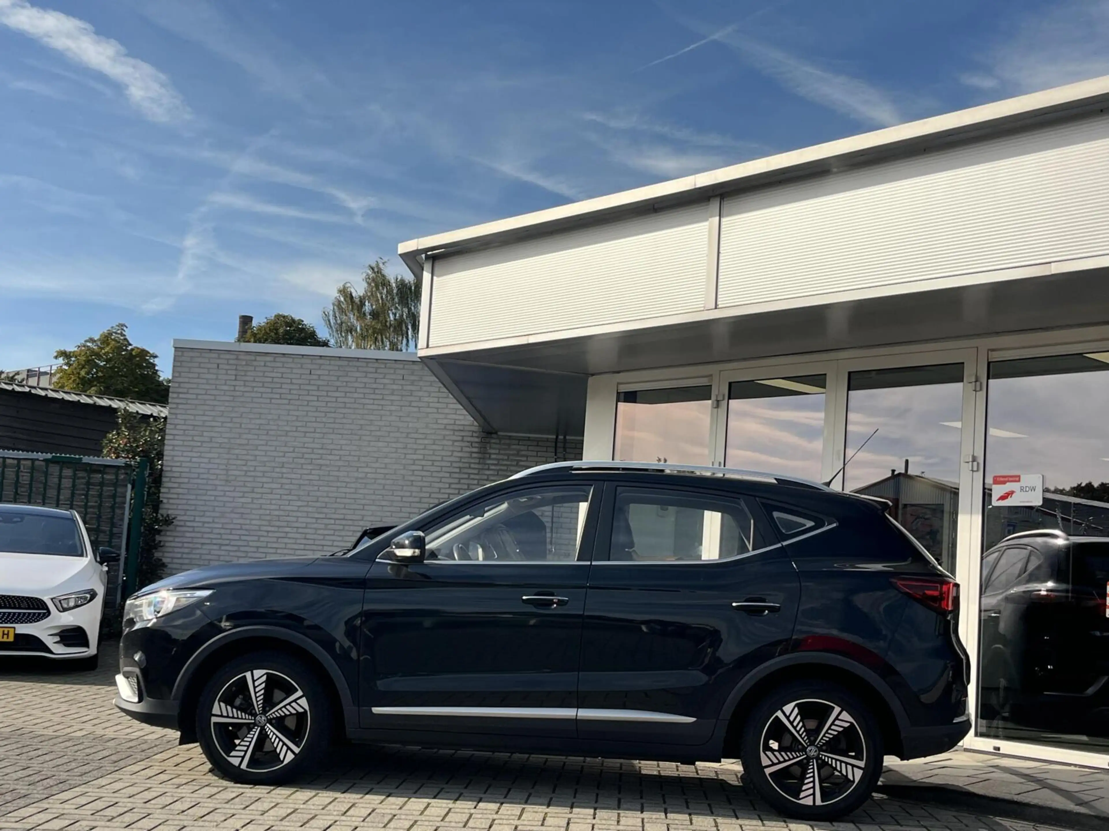 MG ZS EV Luxury 45 kWh SOH 90% PANO+LEDER+CARPLAY+KEYLES — photo 6