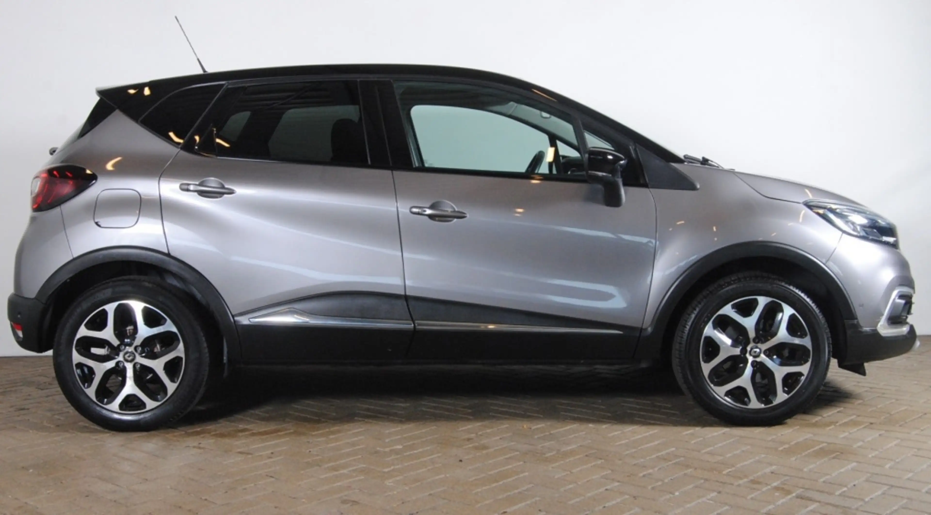Renault Captur 1.2 TCe Intens | Camera | Trekhaak | Cruise — photo 2