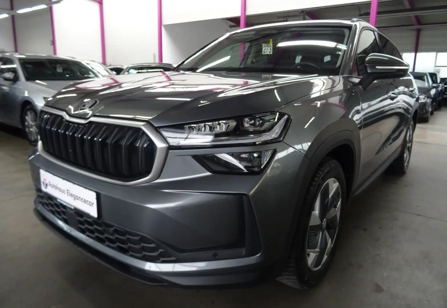 Skoda Kodiaq KODIAQ 2.0TDI 4x4 *7 SITZ*AHK*ACC*MATRIX*CAM*KEY Grau - 1