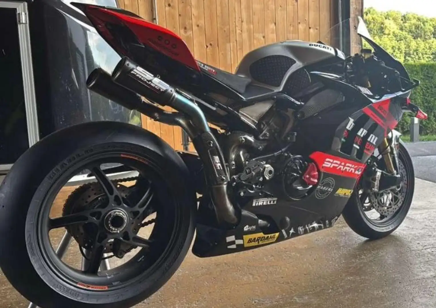 Ducati Panigale V4 R Barni Racing - 1