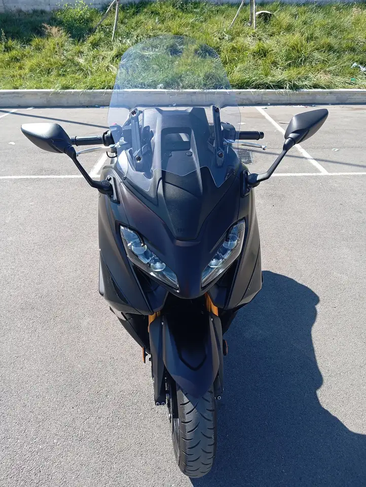 Yamaha Tmax 560