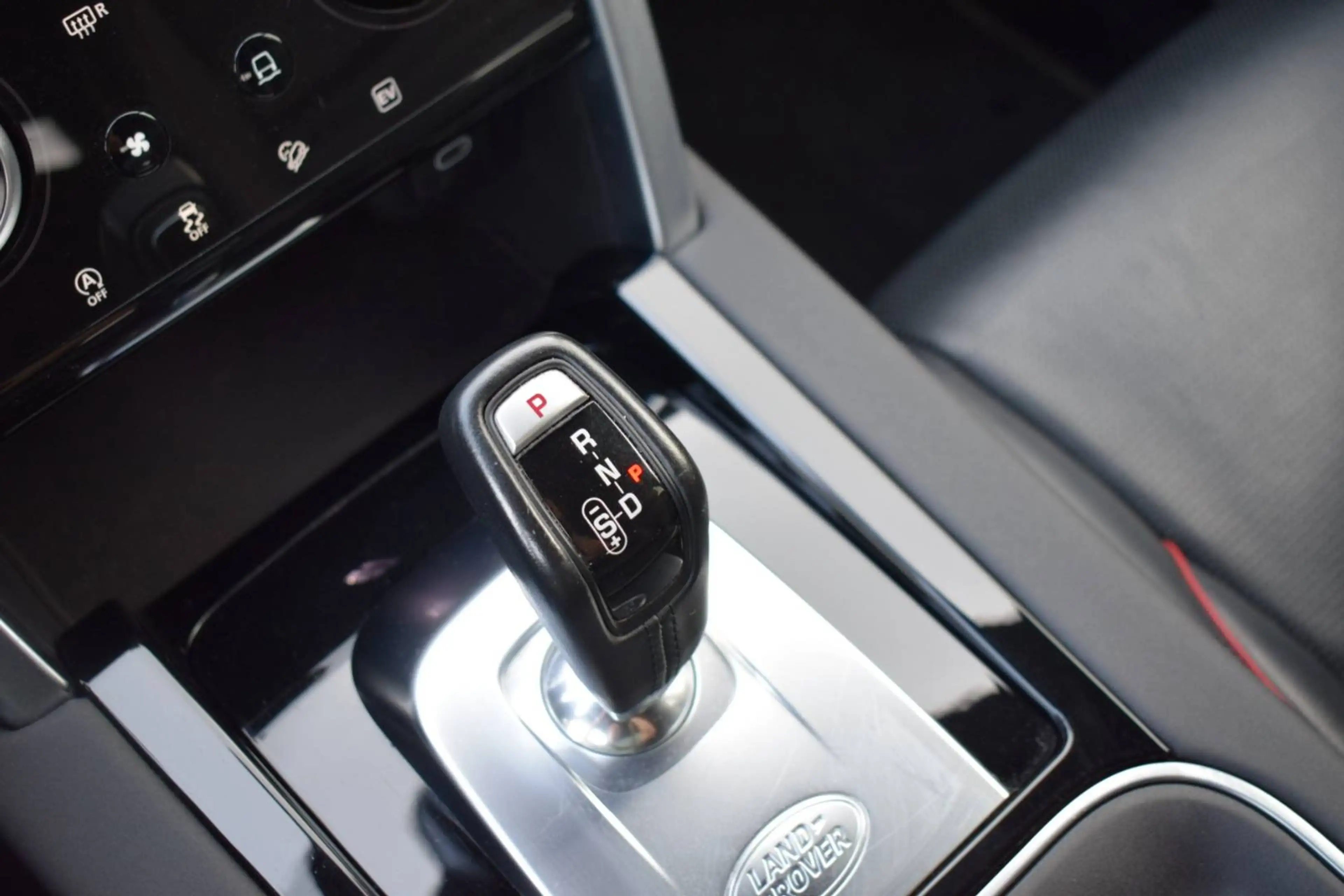 Land Rover Discovery Sport P300e R-Dynamic SE, Keyless/20"/Trekh/LED/Leder/12way/CarPlay/3D — photo 39