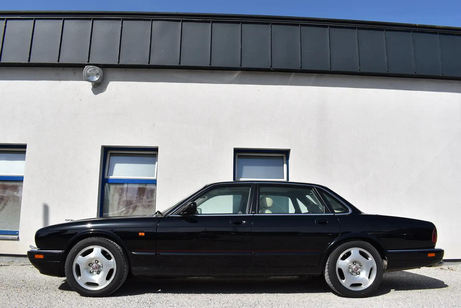 Jaguar XJR XJR 4,0 S/C Aut. Schwarz - 2