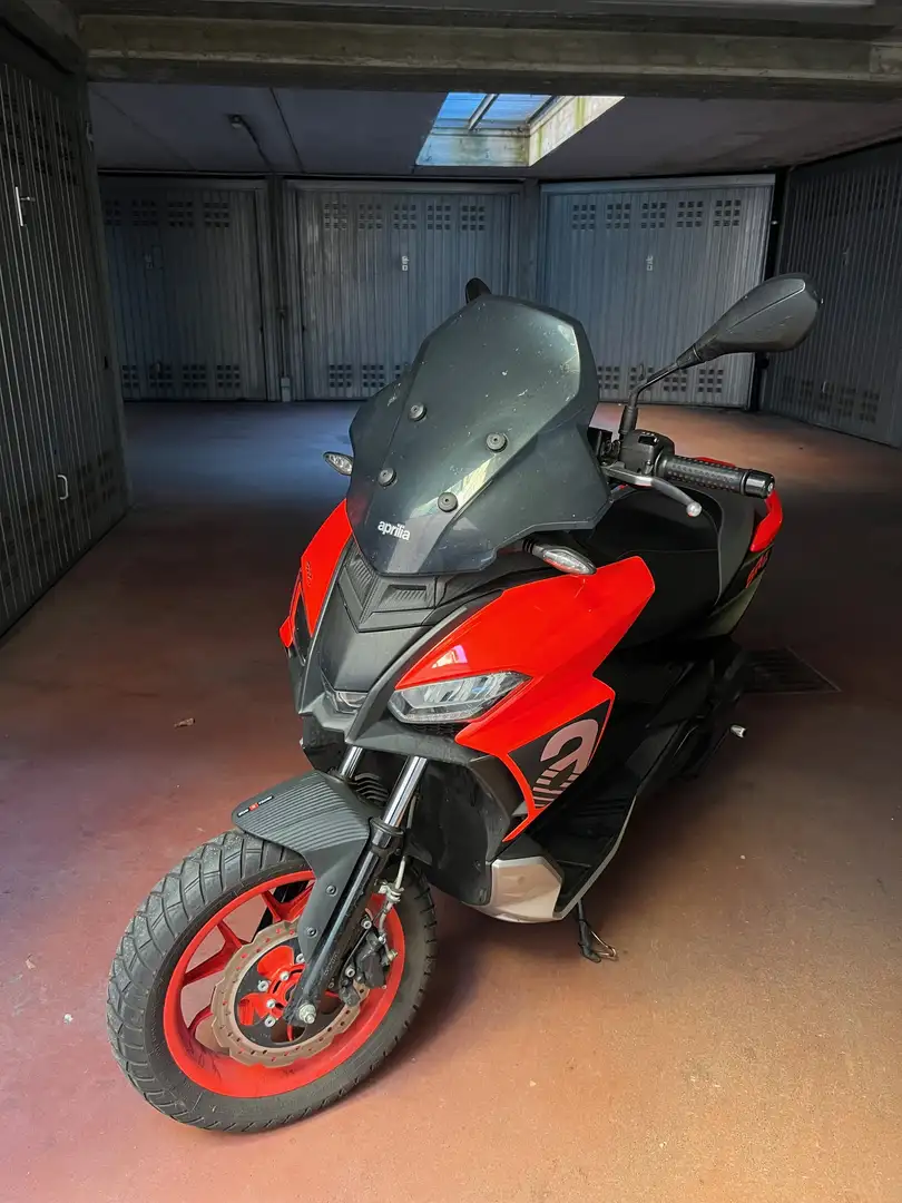 Aprilia SR GT 125 - 2