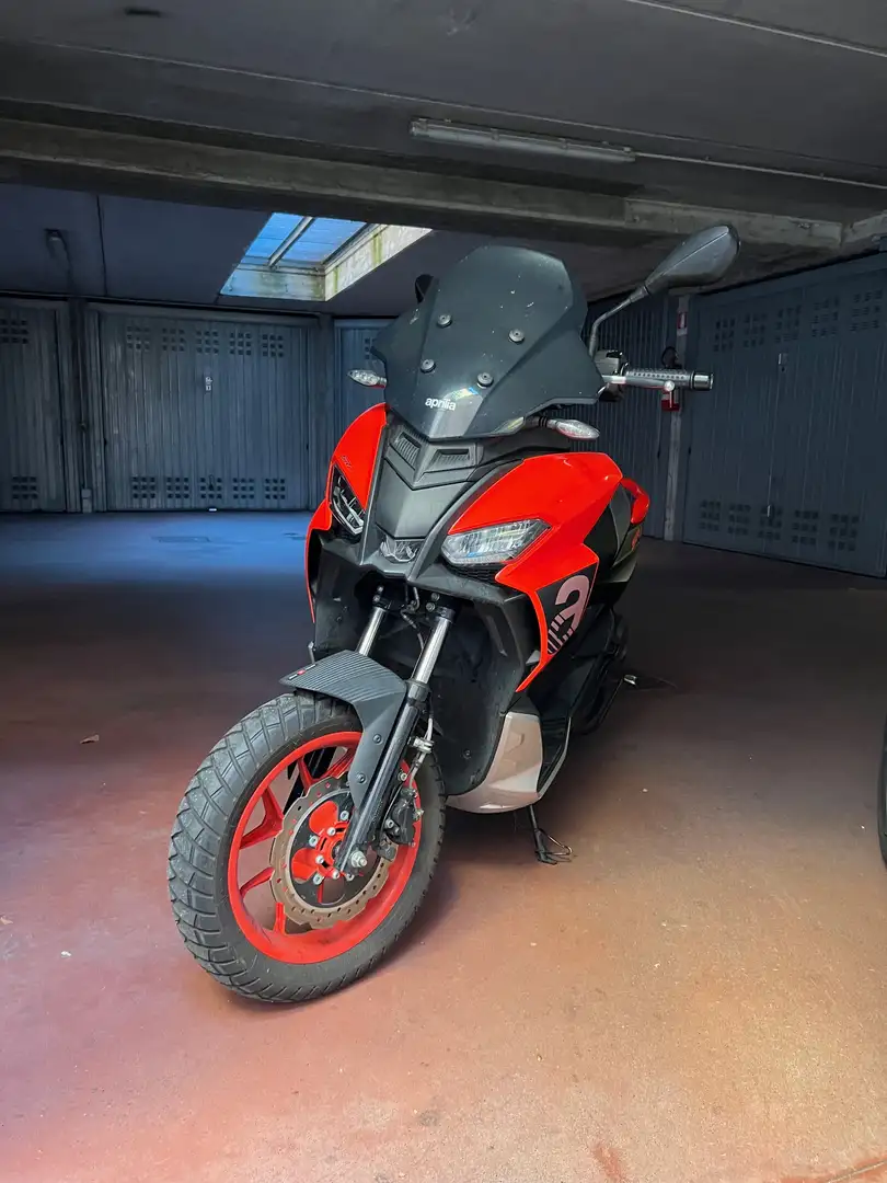 Aprilia SR GT 125 - 1