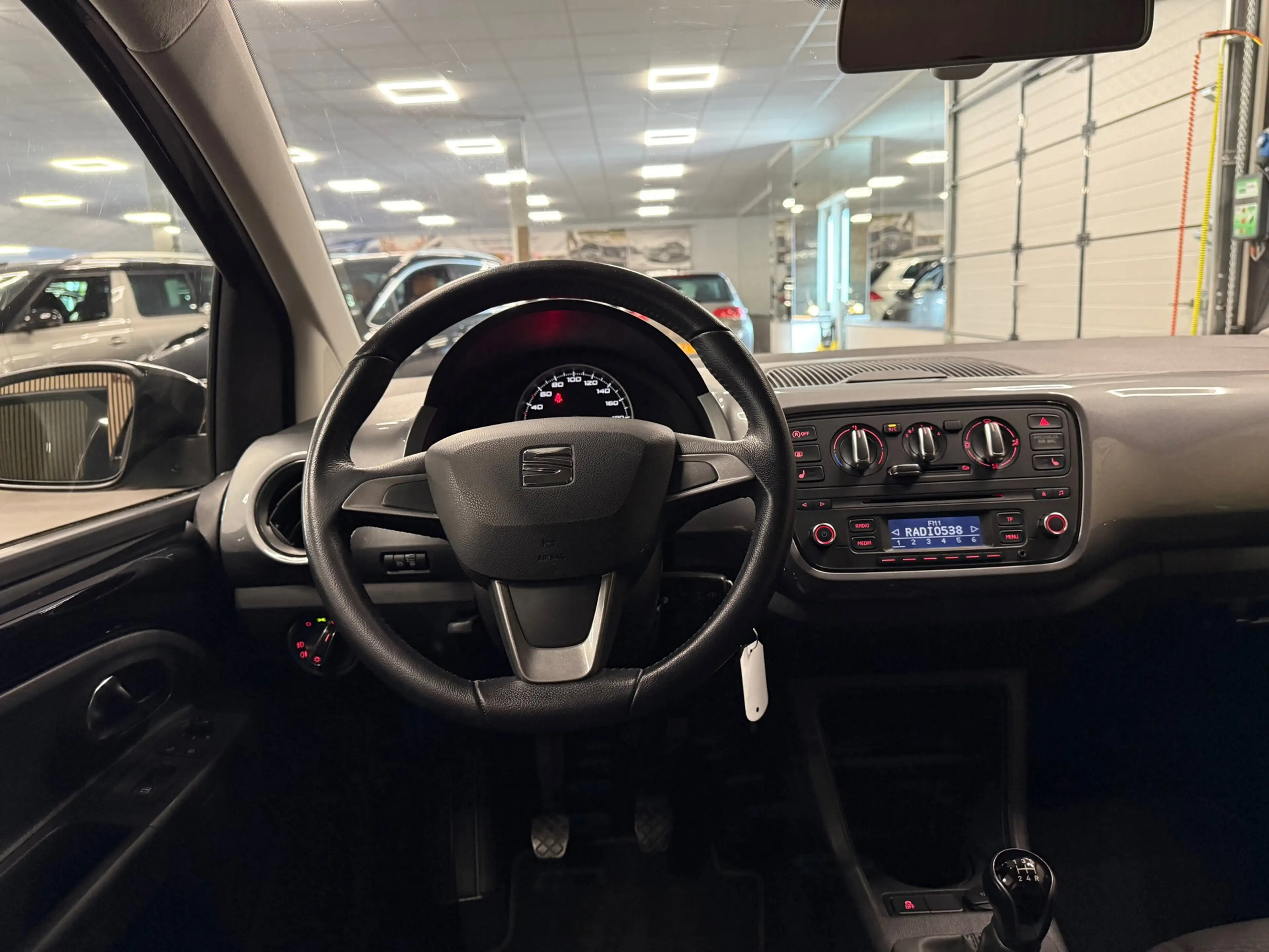SEAT Mii 1.0 Sport Dynamic * Stoelverwarming / Airco / LM V — photo 18