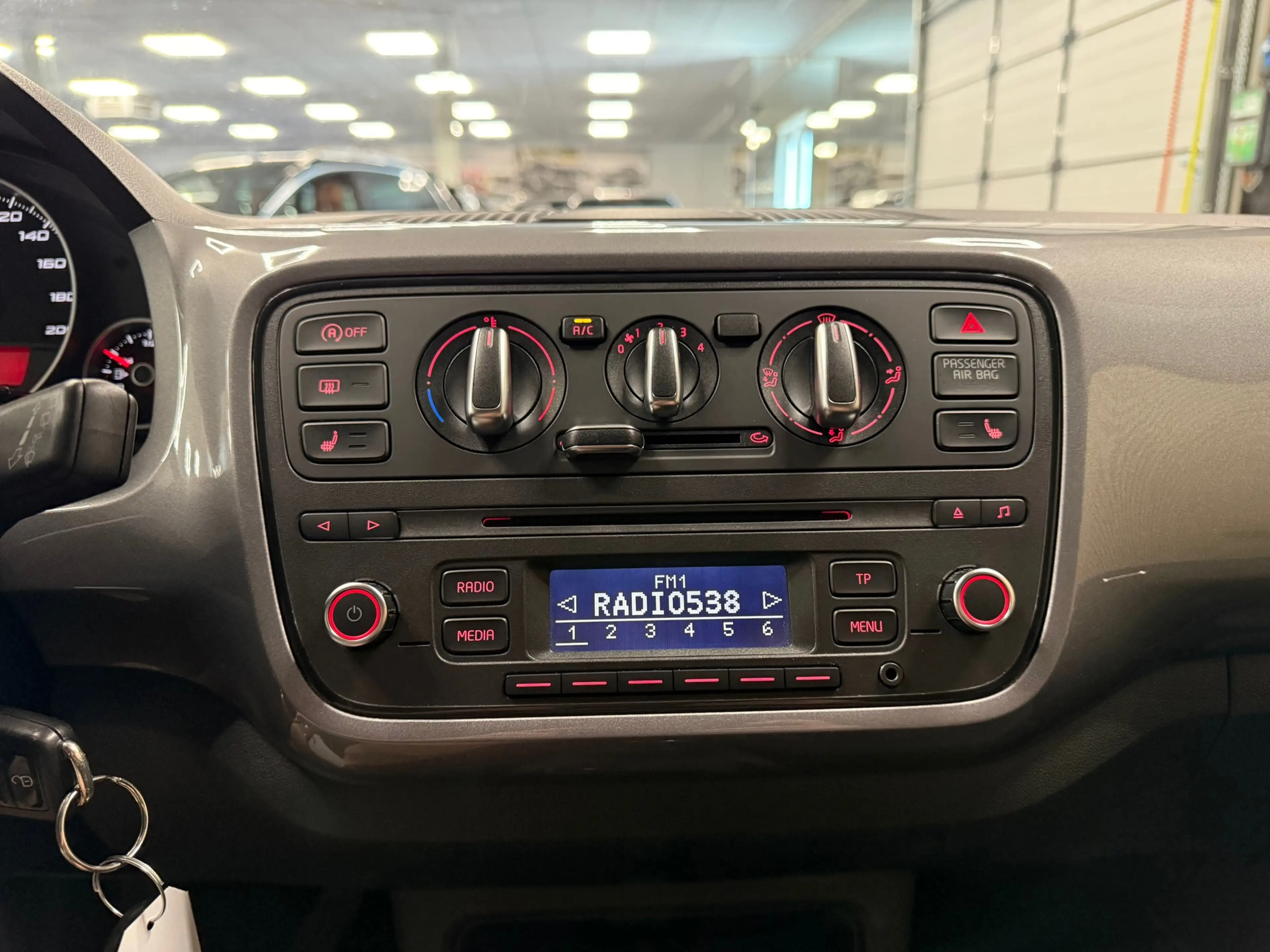 SEAT Mii 1.0 Sport Dynamic * Stoelverwarming / Airco / LM V — photo 15