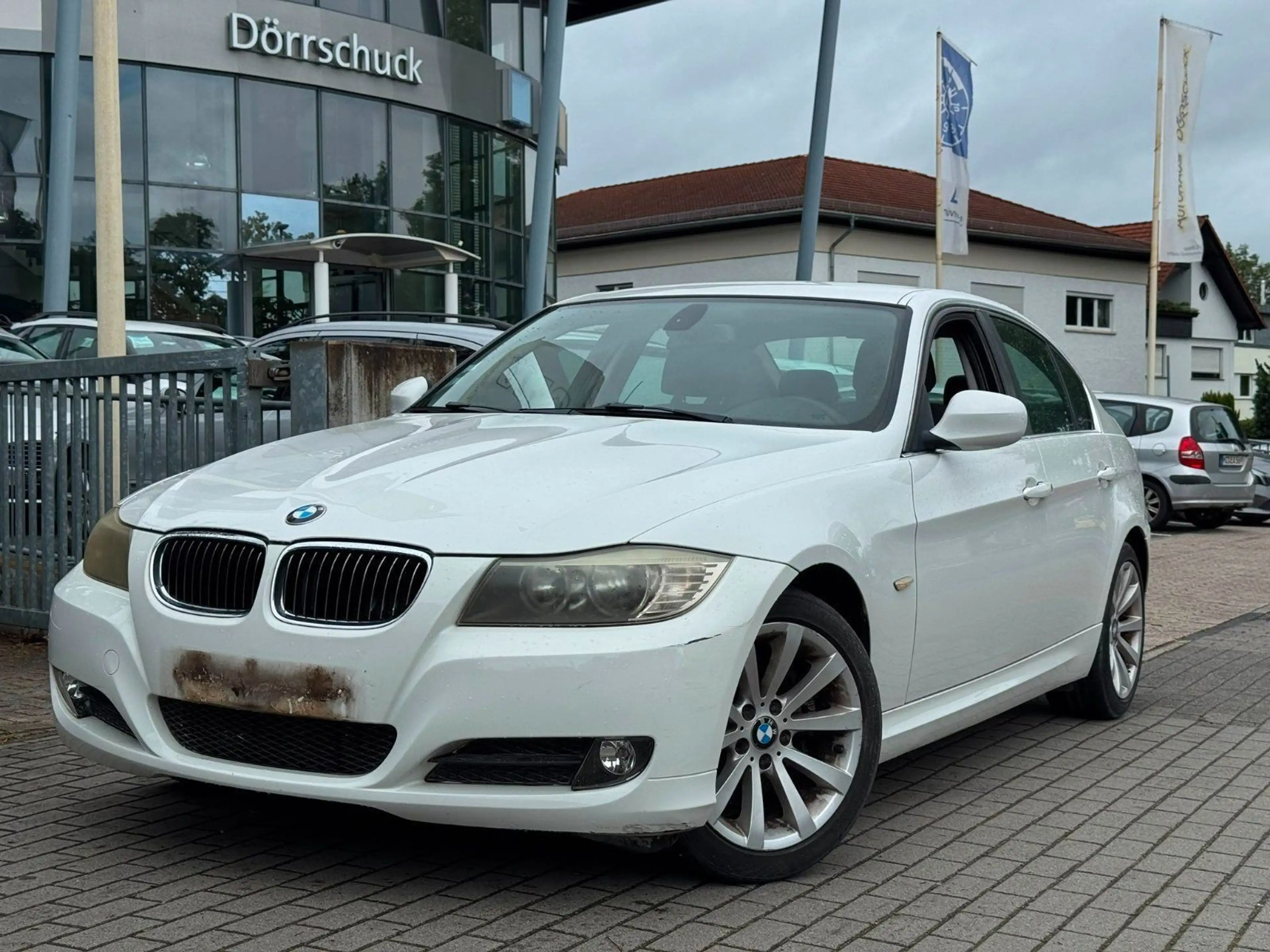 BMW 325 d ConnectedDrive PDC. M-Lenkrad. Klima — photo 3