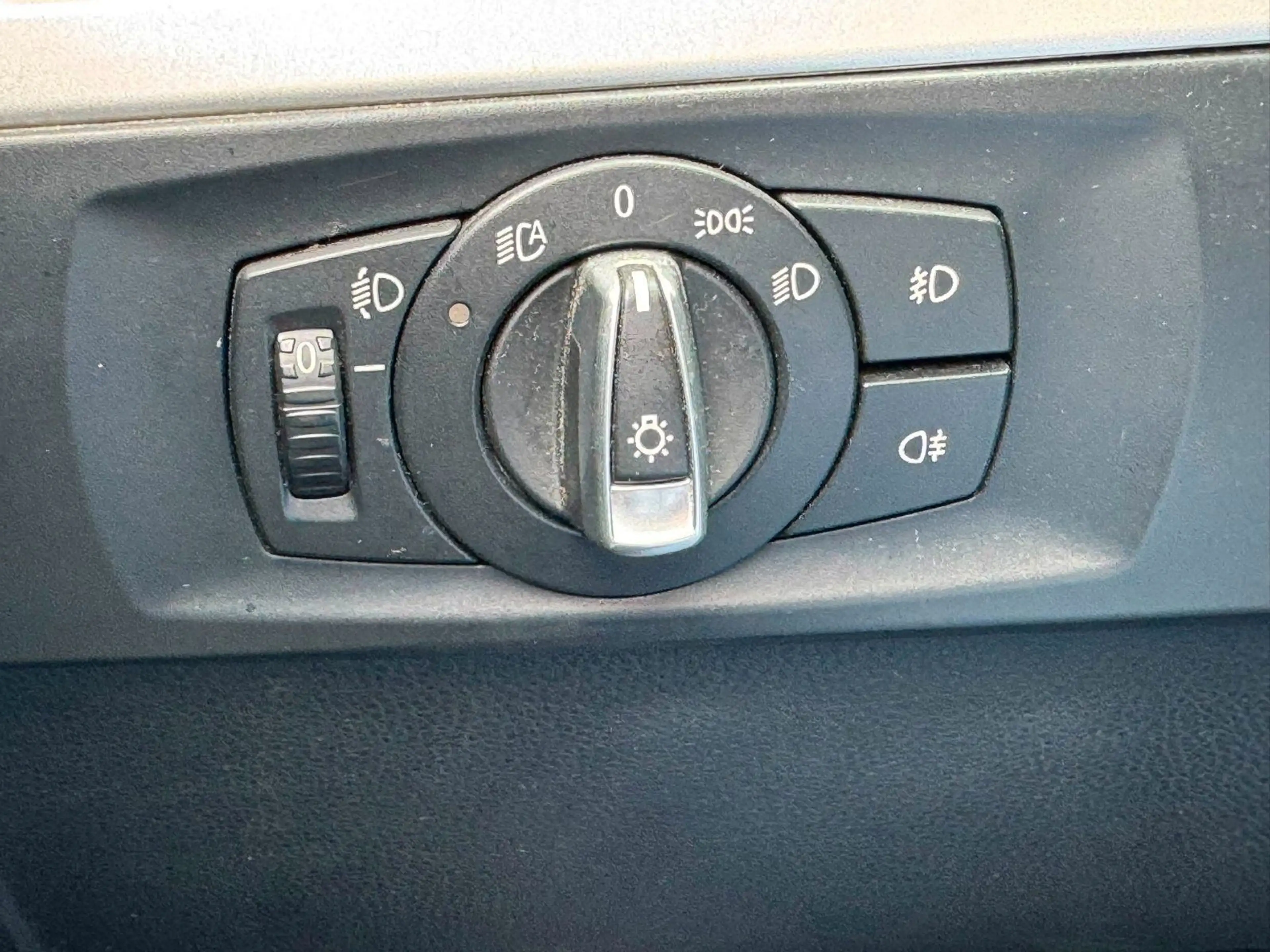 BMW 325 d ConnectedDrive PDC. M-Lenkrad. Klima — photo 13