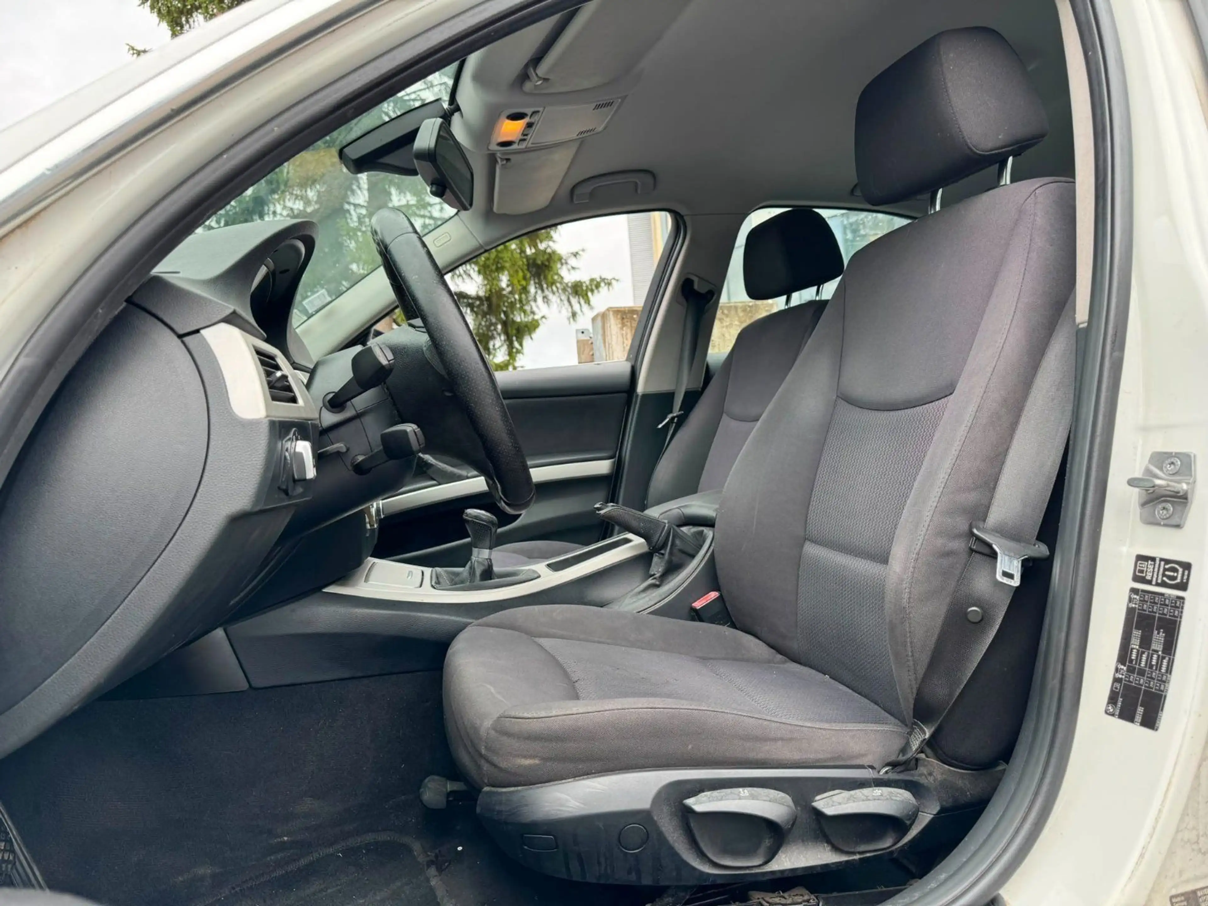 BMW 325 d ConnectedDrive PDC. M-Lenkrad. Klima — photo 9
