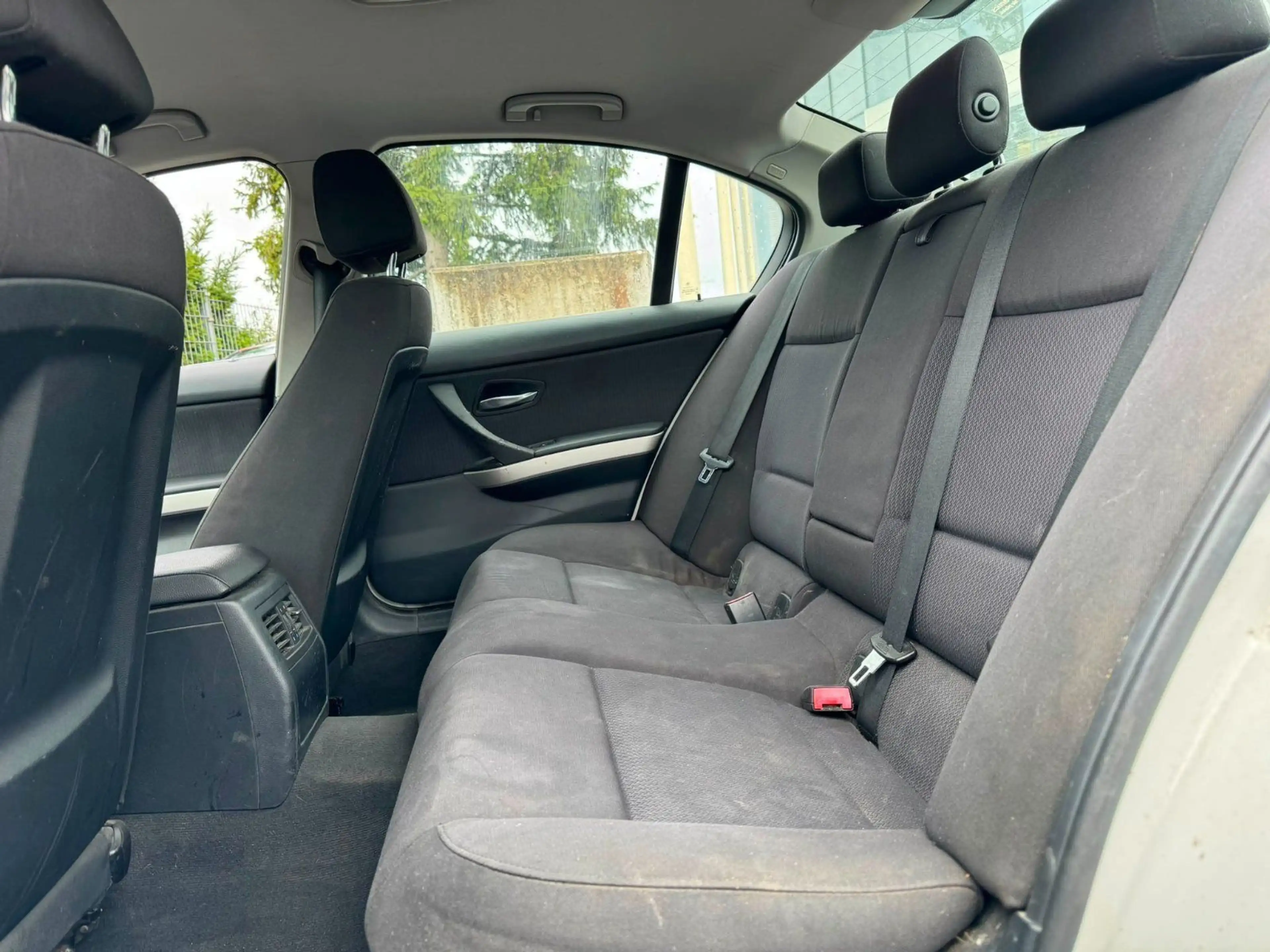 BMW 325 d ConnectedDrive PDC. M-Lenkrad. Klima — photo 8