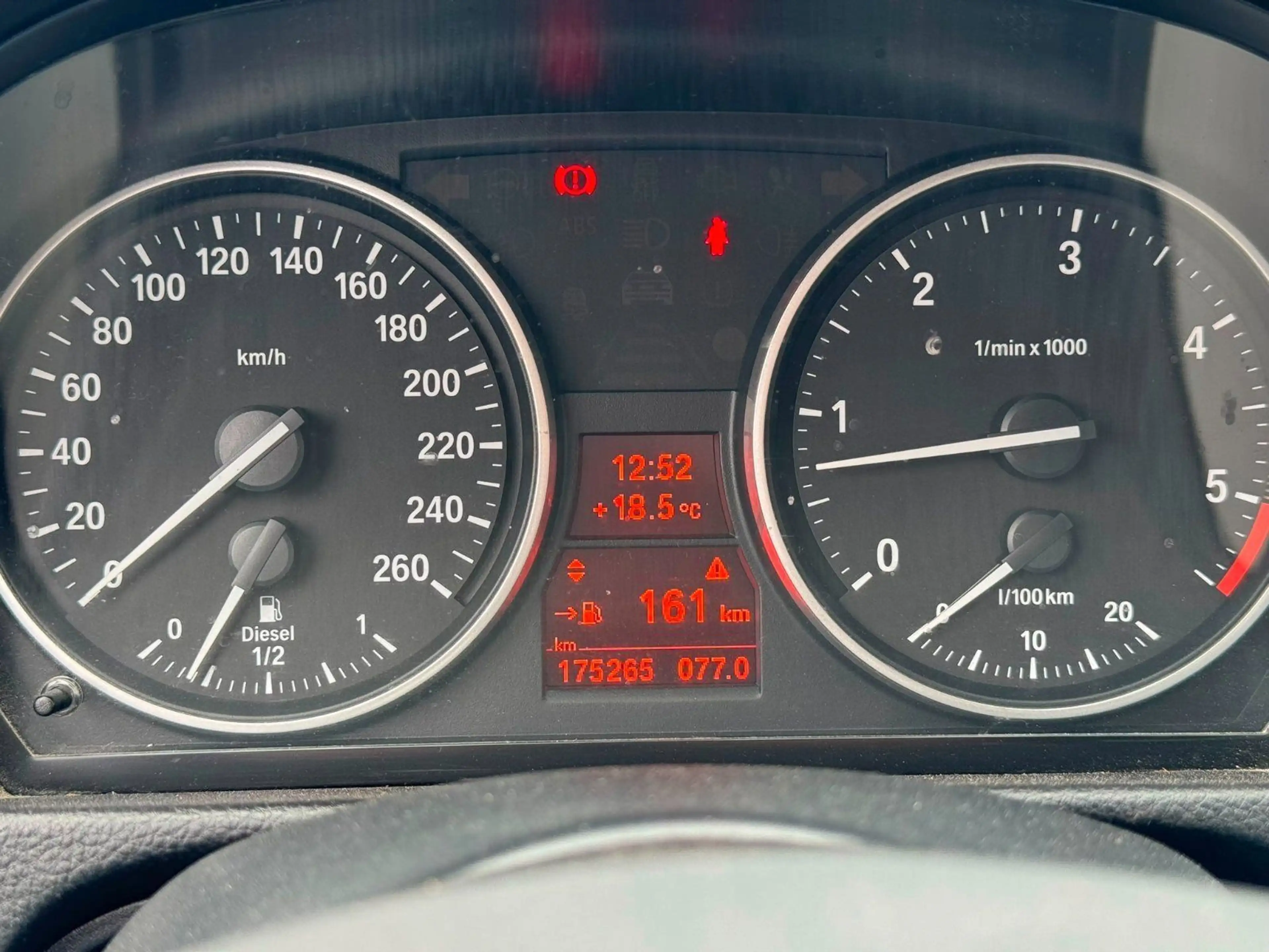 BMW 325 d ConnectedDrive PDC. M-Lenkrad. Klima — photo 14