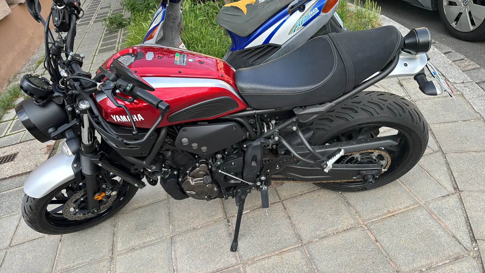 Yamaha XSR 700 Rouge - 2