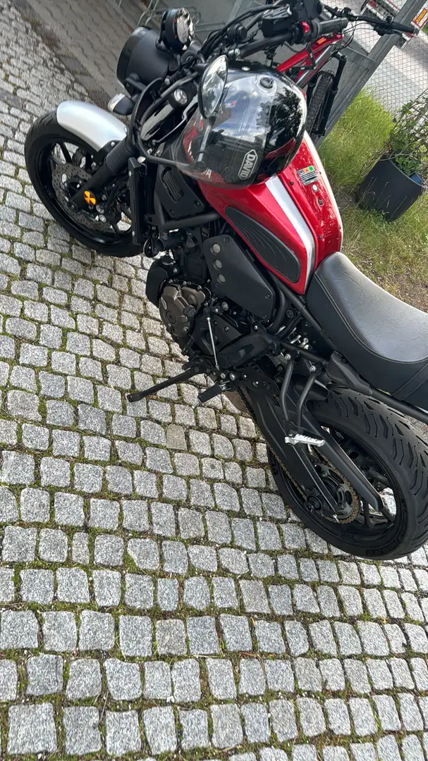 Yamaha XSR 700 Rouge - 1