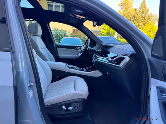 BMW X5 view 14