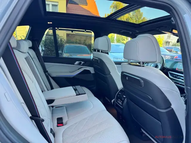 BMW X5 view 12