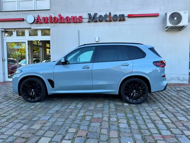 BMW X5 view 8