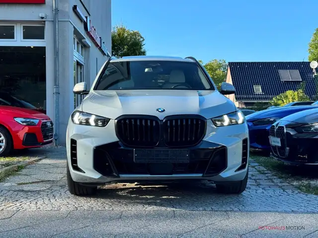 BMW X5 view 3