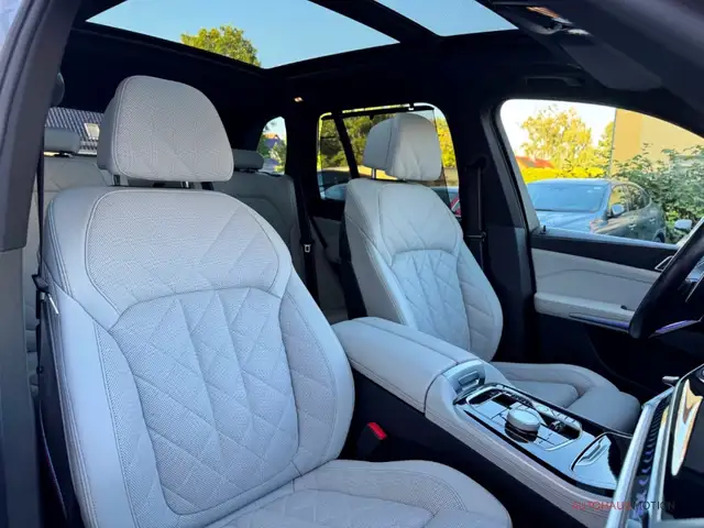 BMW X5 view 15