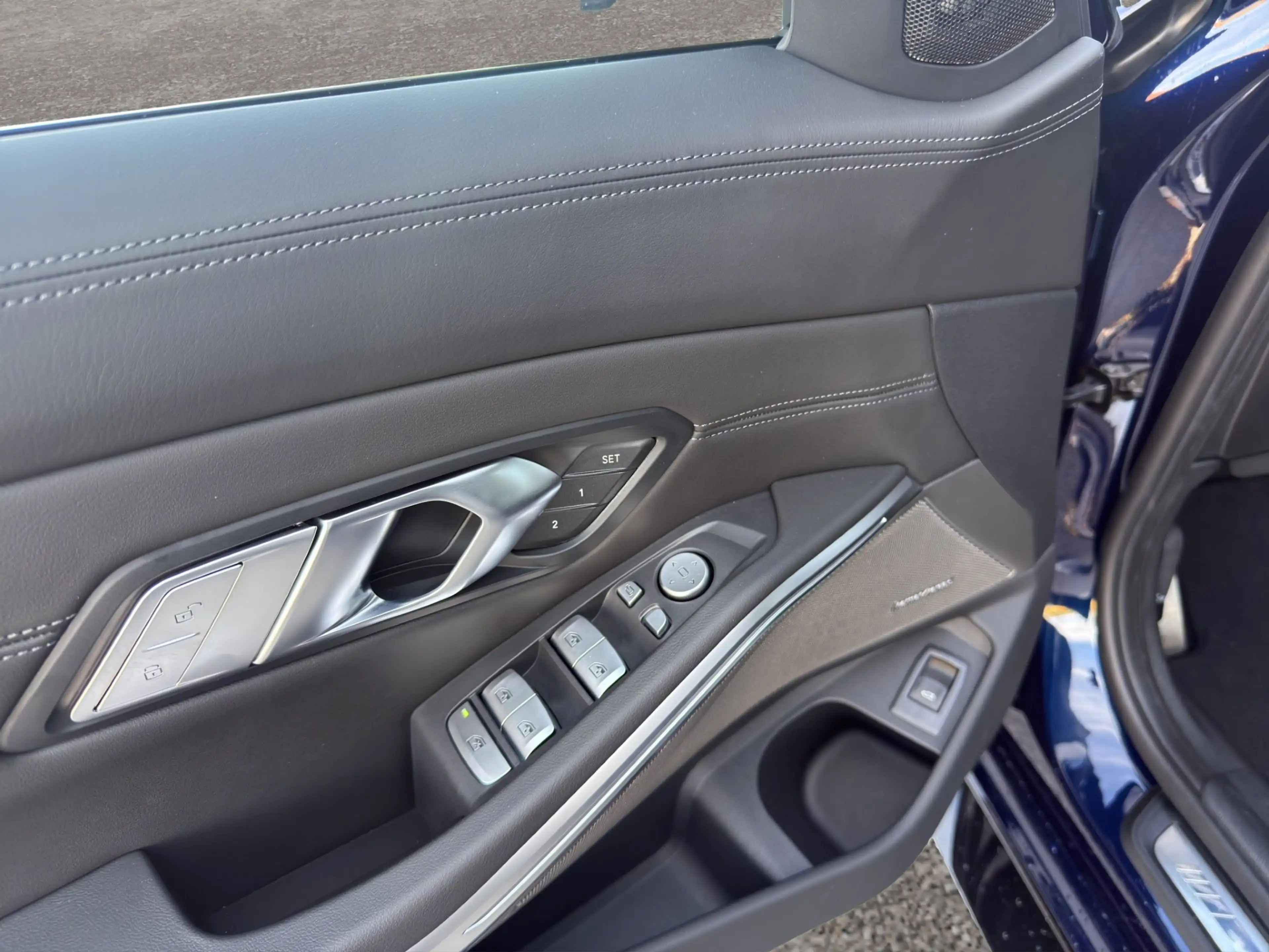 BMW M3 Competition M xDrive — photo 10
