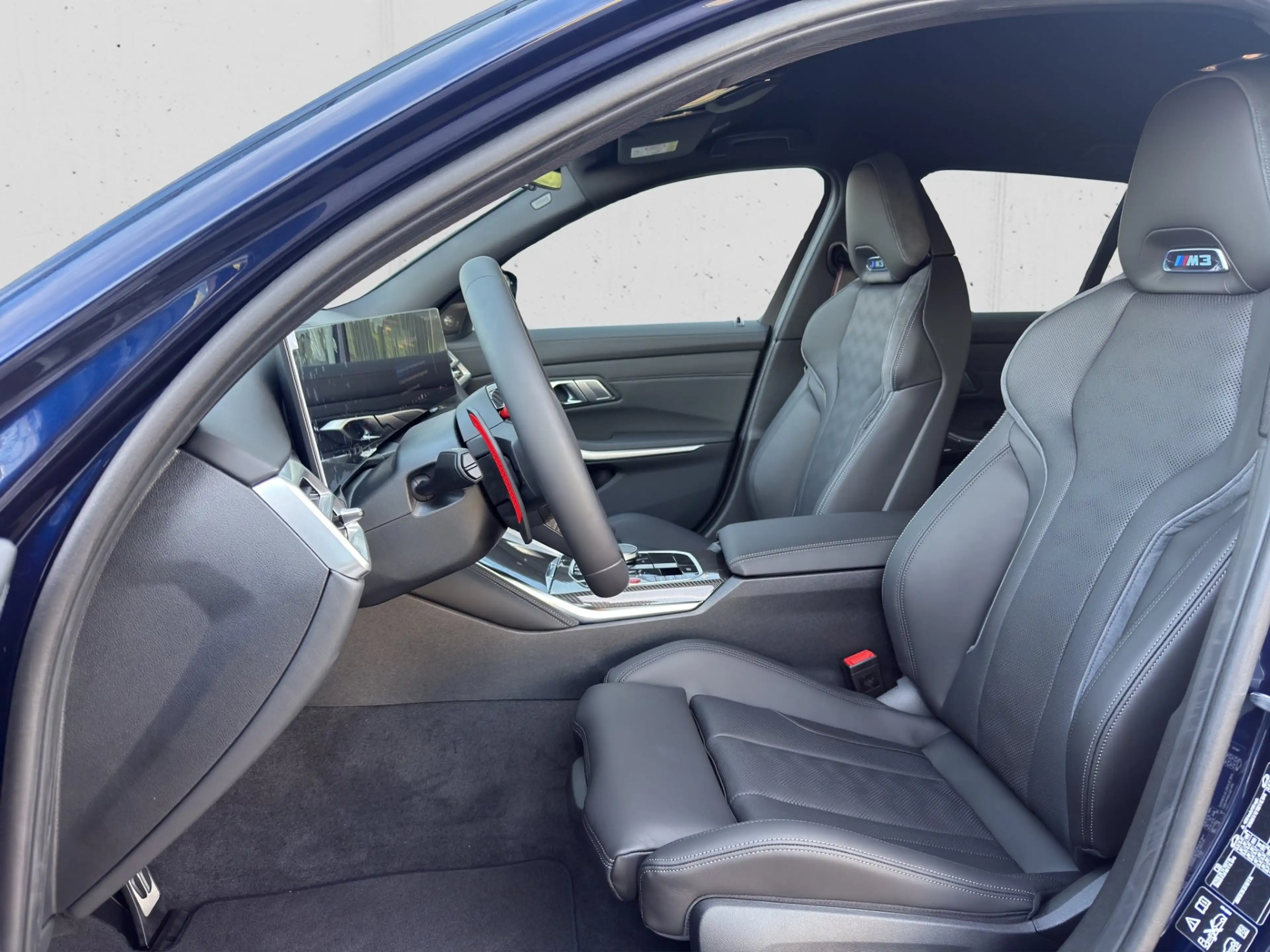 BMW M3 Competition M xDrive — photo 9