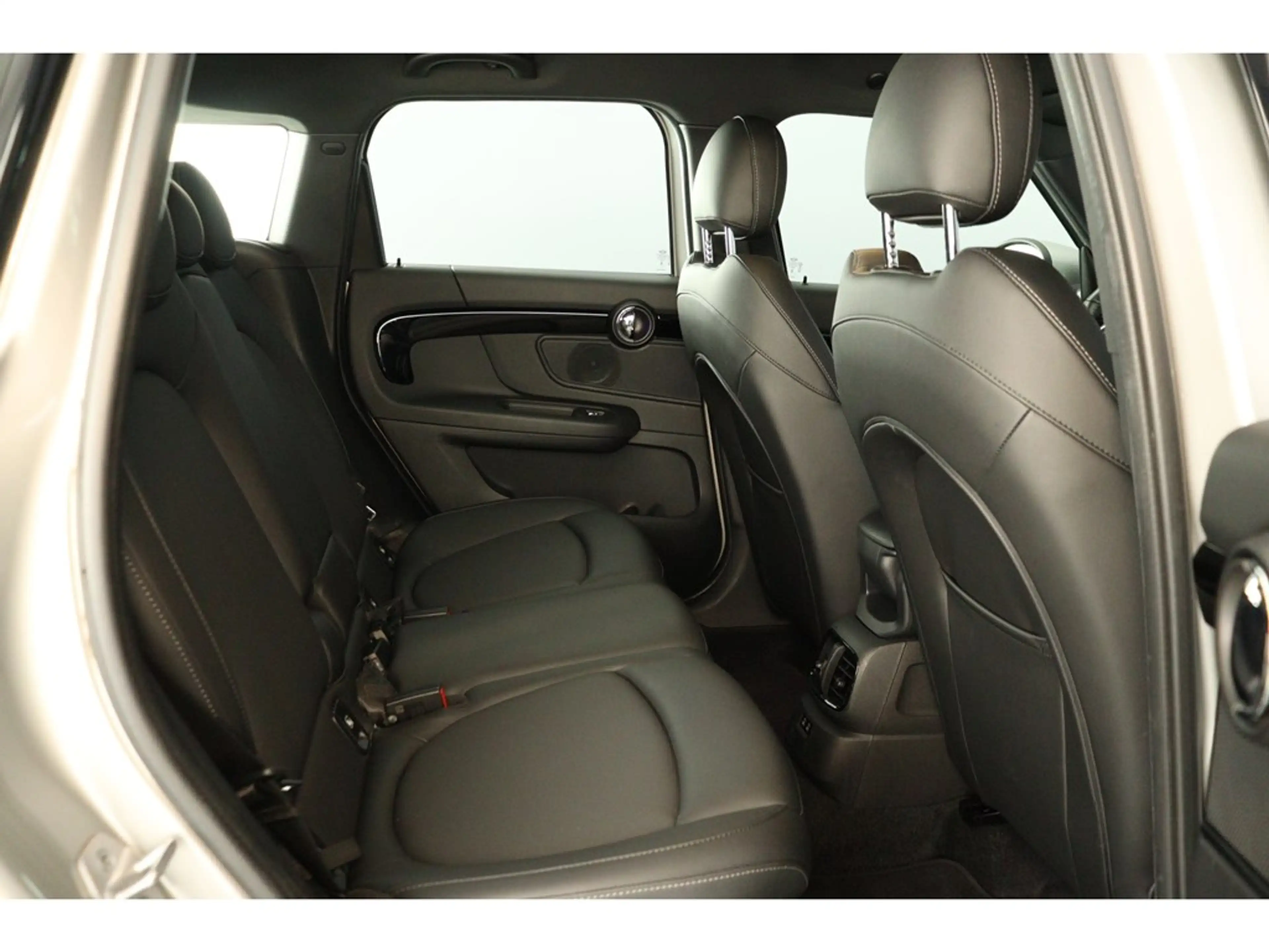 MINI Cooper SE Countryman ALL4 220pk Pack Business — photo 12