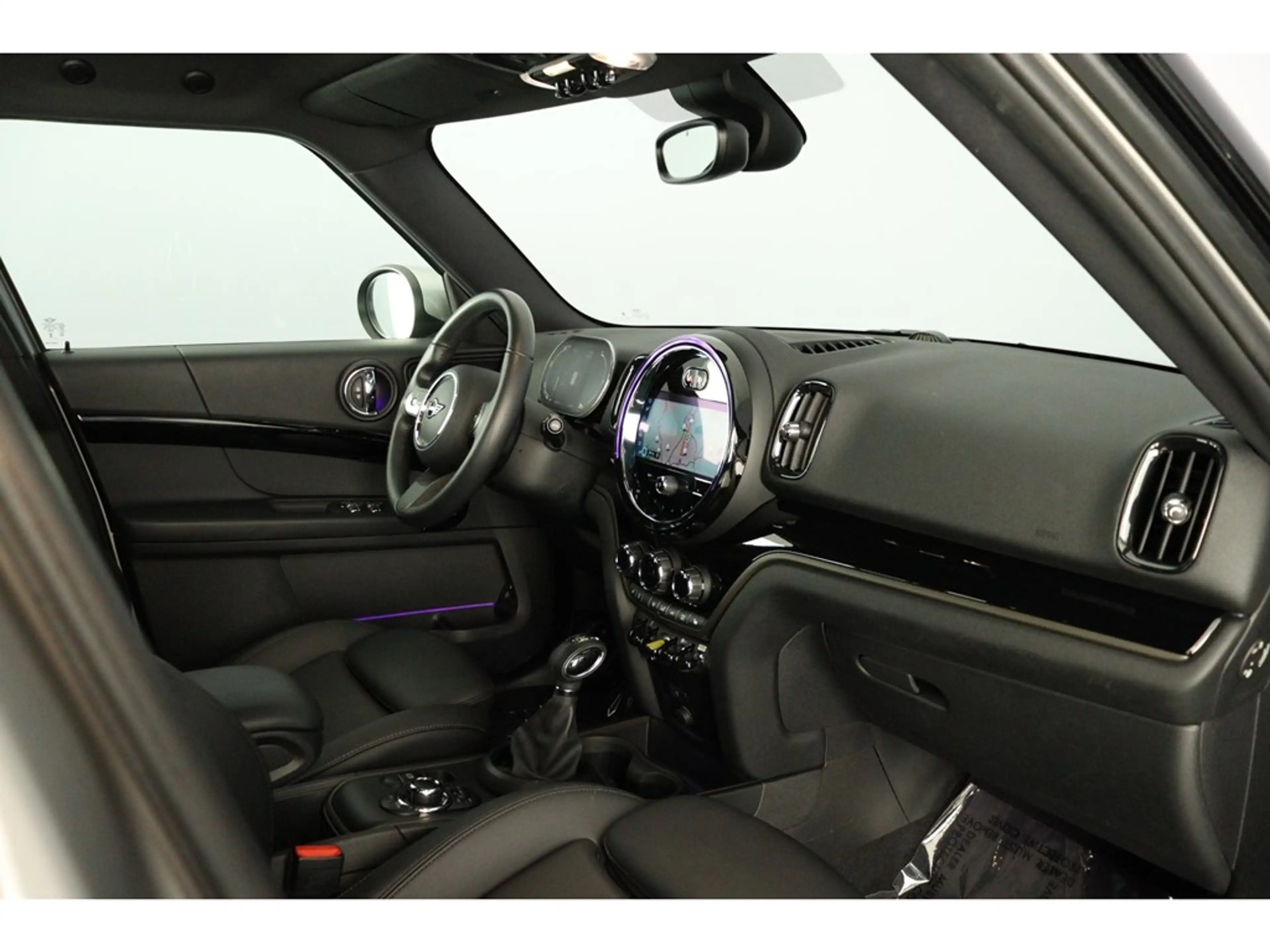 MINI Cooper SE Countryman ALL4 220pk Pack Business — photo 10