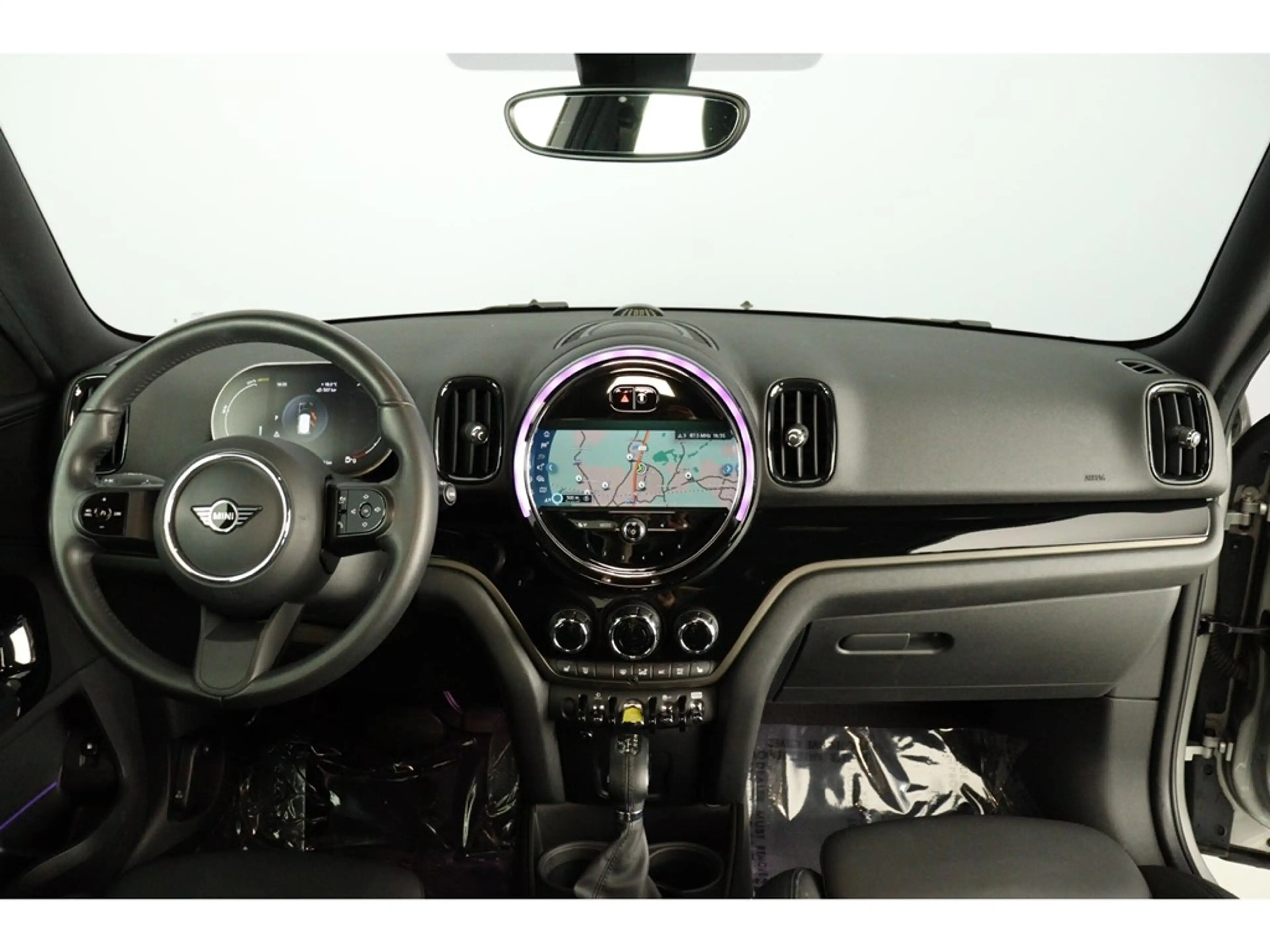 MINI Cooper SE Countryman ALL4 220pk Pack Business — photo 9