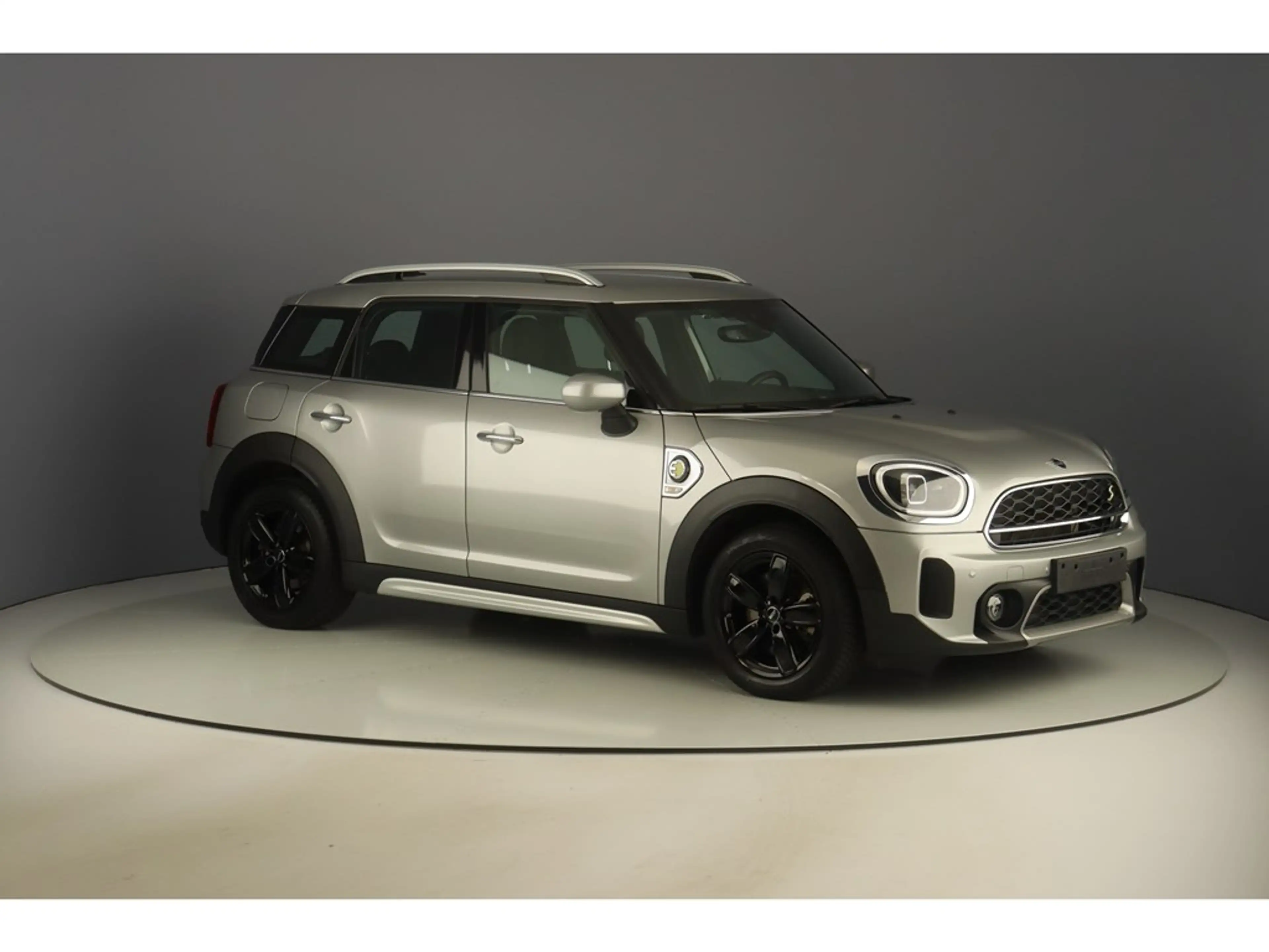 MINI Cooper SE Countryman ALL4 220pk Pack Business — photo 7