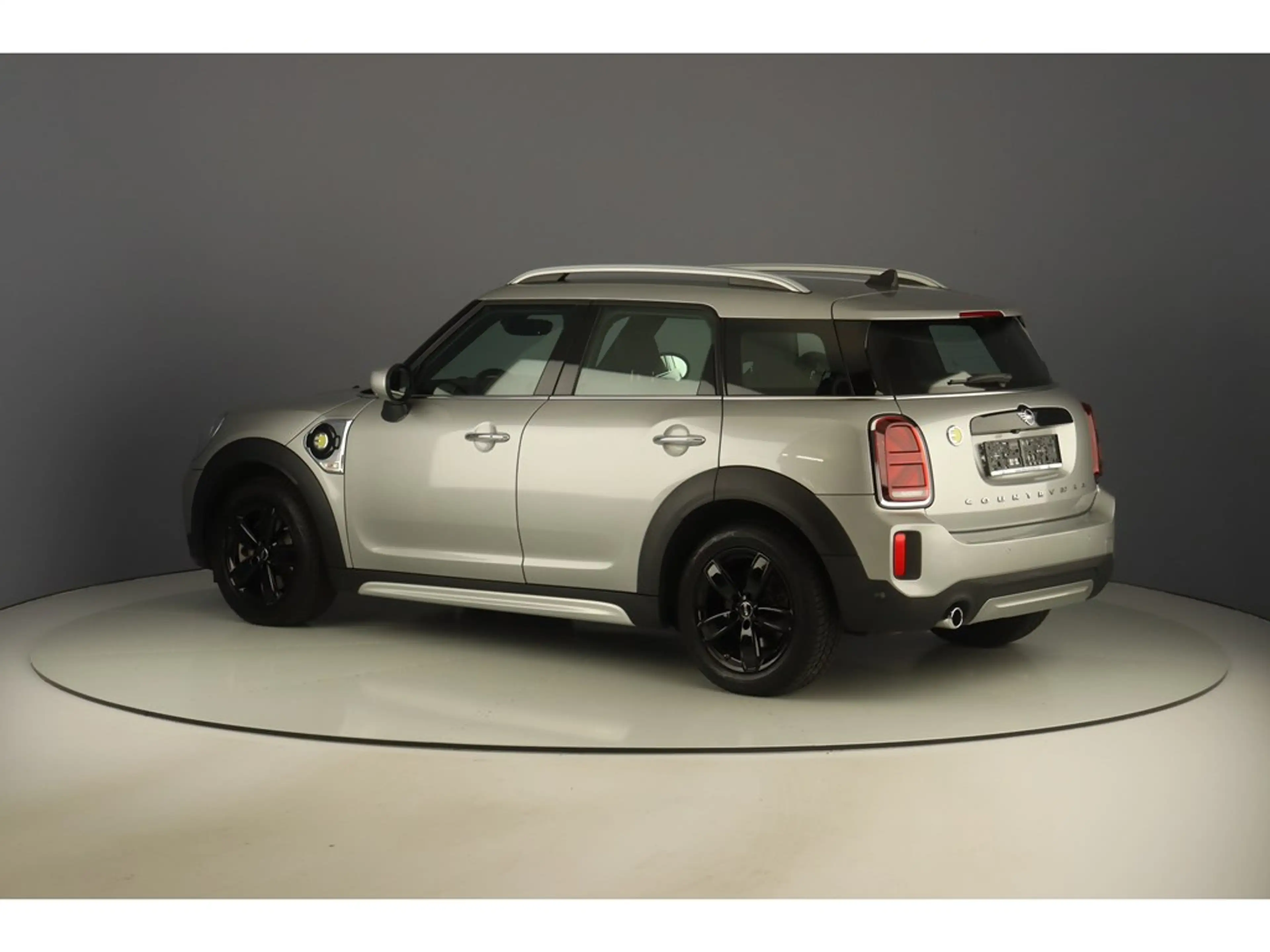 MINI Cooper SE Countryman ALL4 220pk Pack Business — photo 3