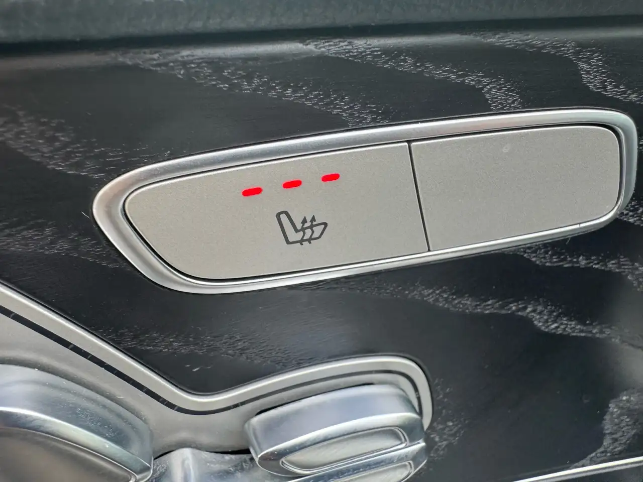 Mercedes-Benz C-Class снимка Mercedes-Benz C-Class