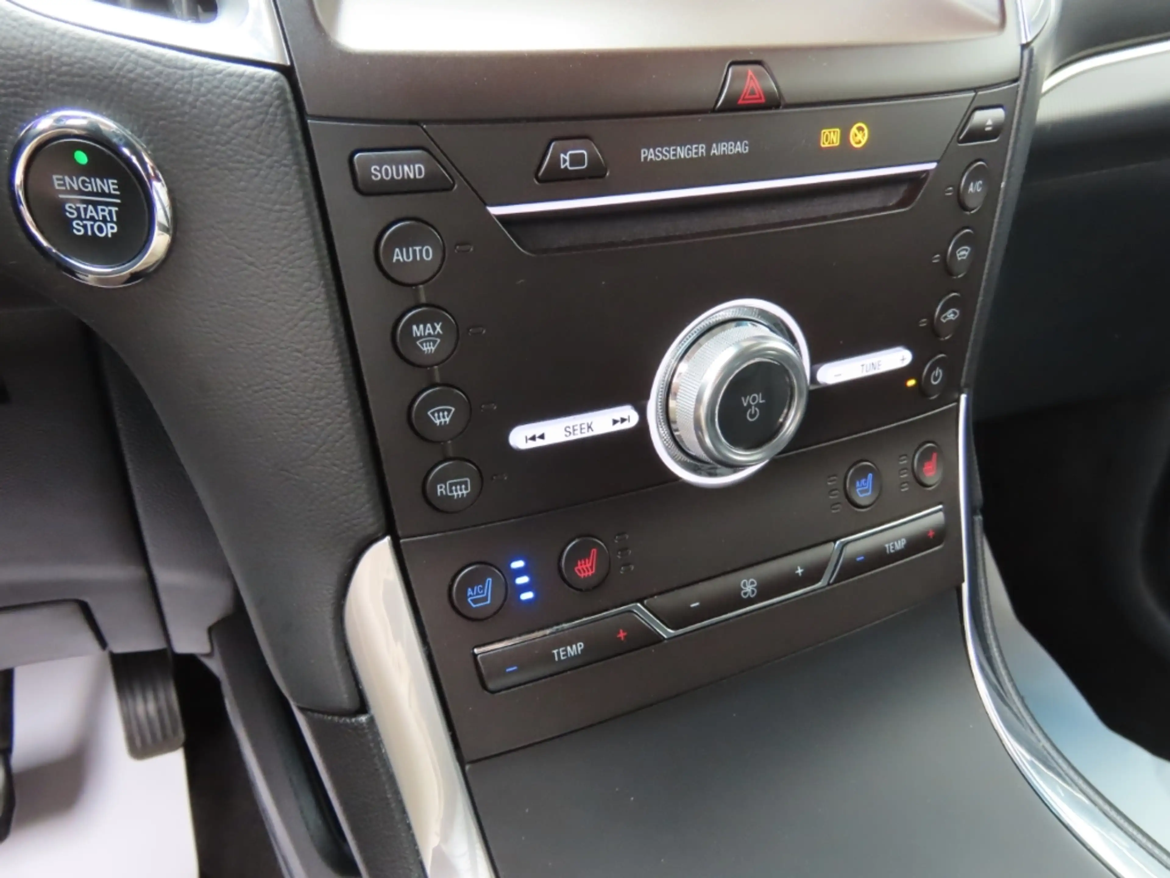 Ford Edge Titanium 1.Hd*Matrix*B&O*Navi*Kam*ACC*AHK — photo 14