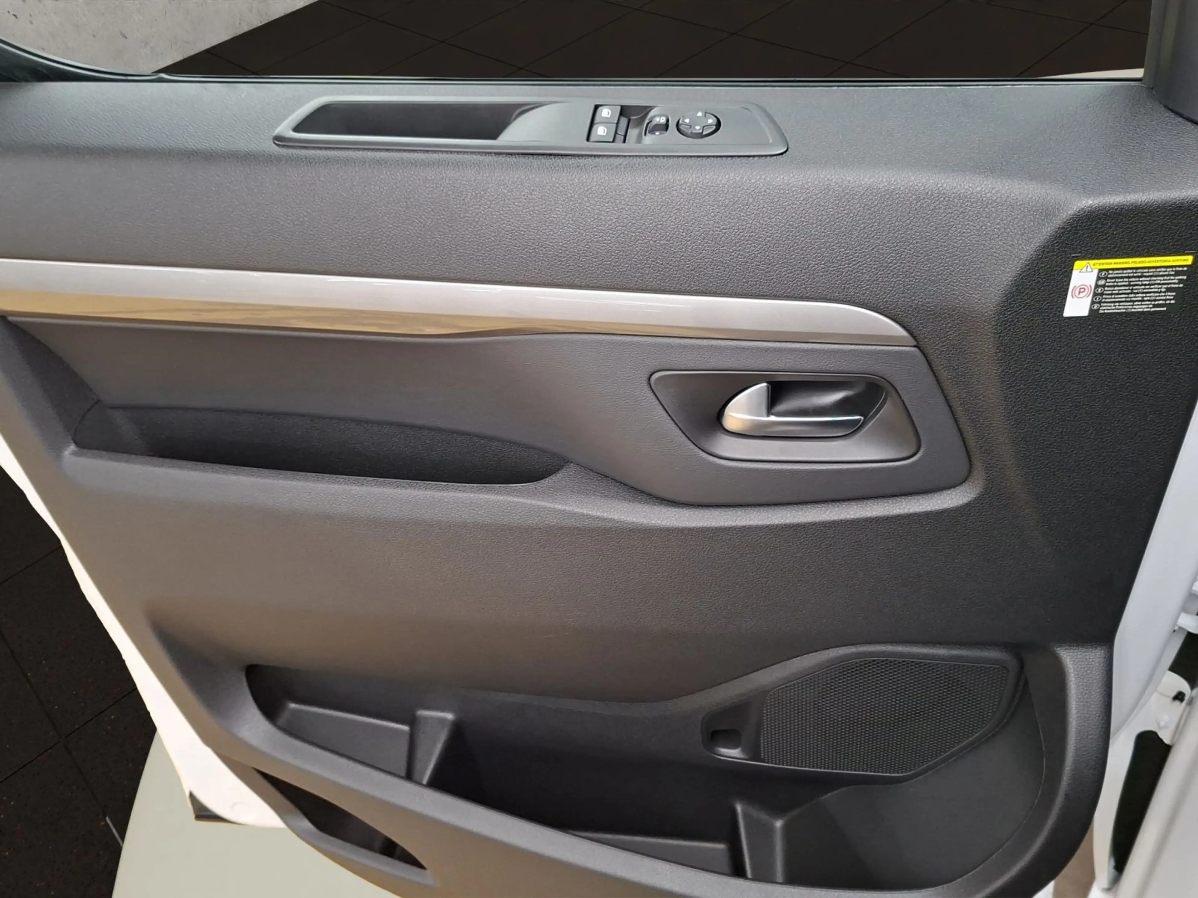 Citroen Spacetourer . — photo 12