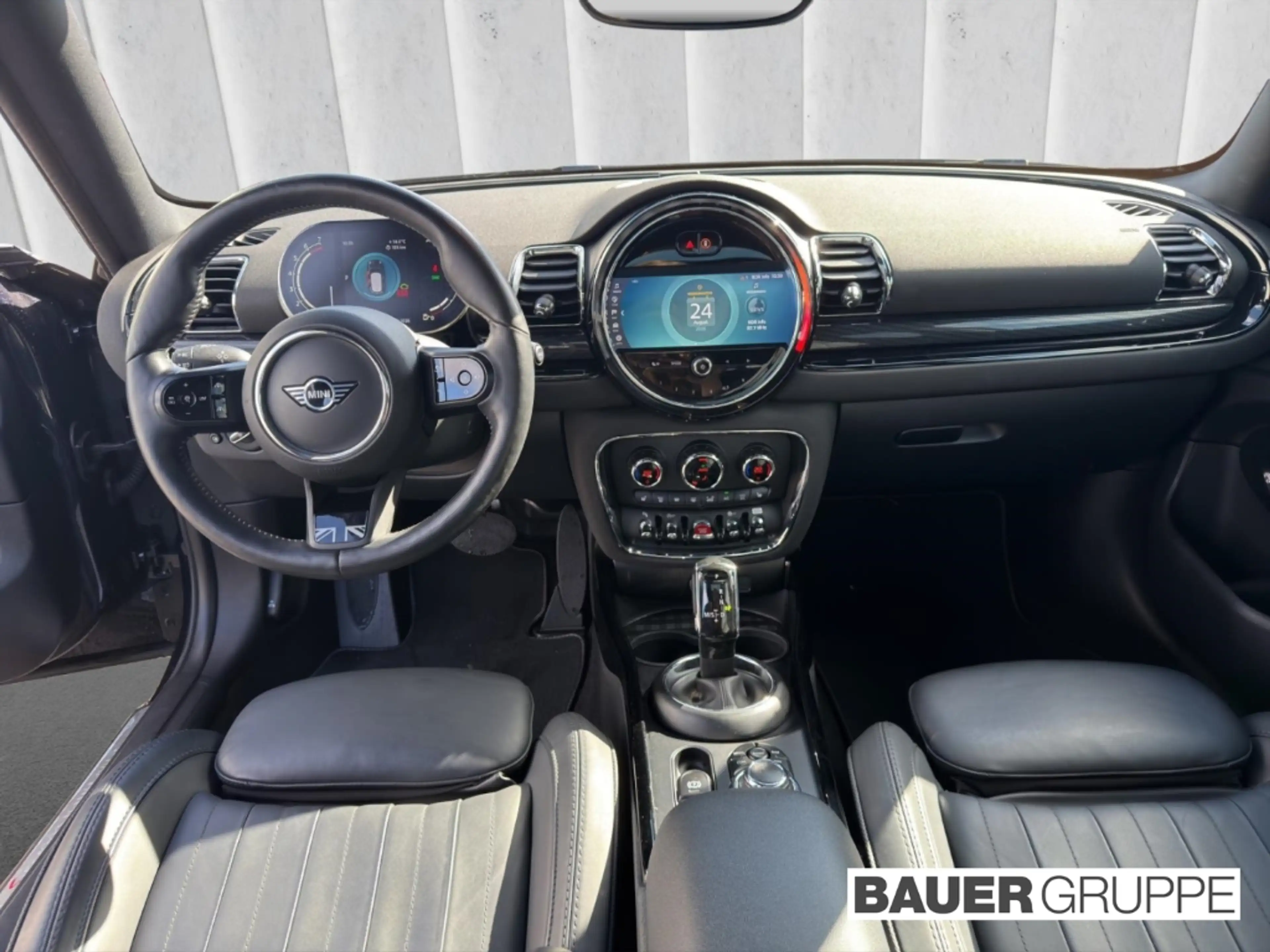 MINI Cooper S Clubman LED Panoramadach Rückfahrkamera Navi Younique Trim — photo 15