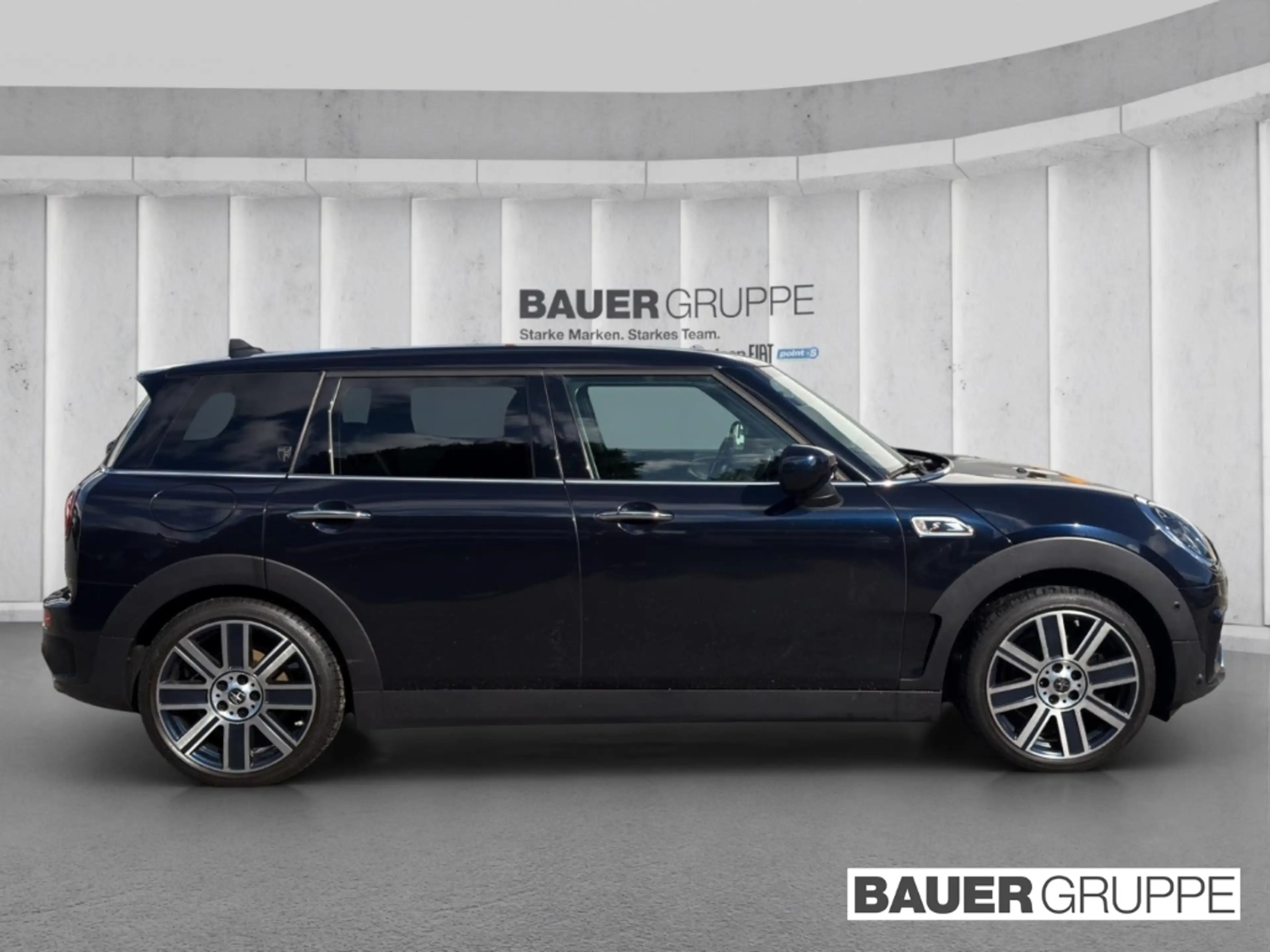 MINI Cooper S Clubman LED Panoramadach Rückfahrkamera Navi Younique Trim — photo 8