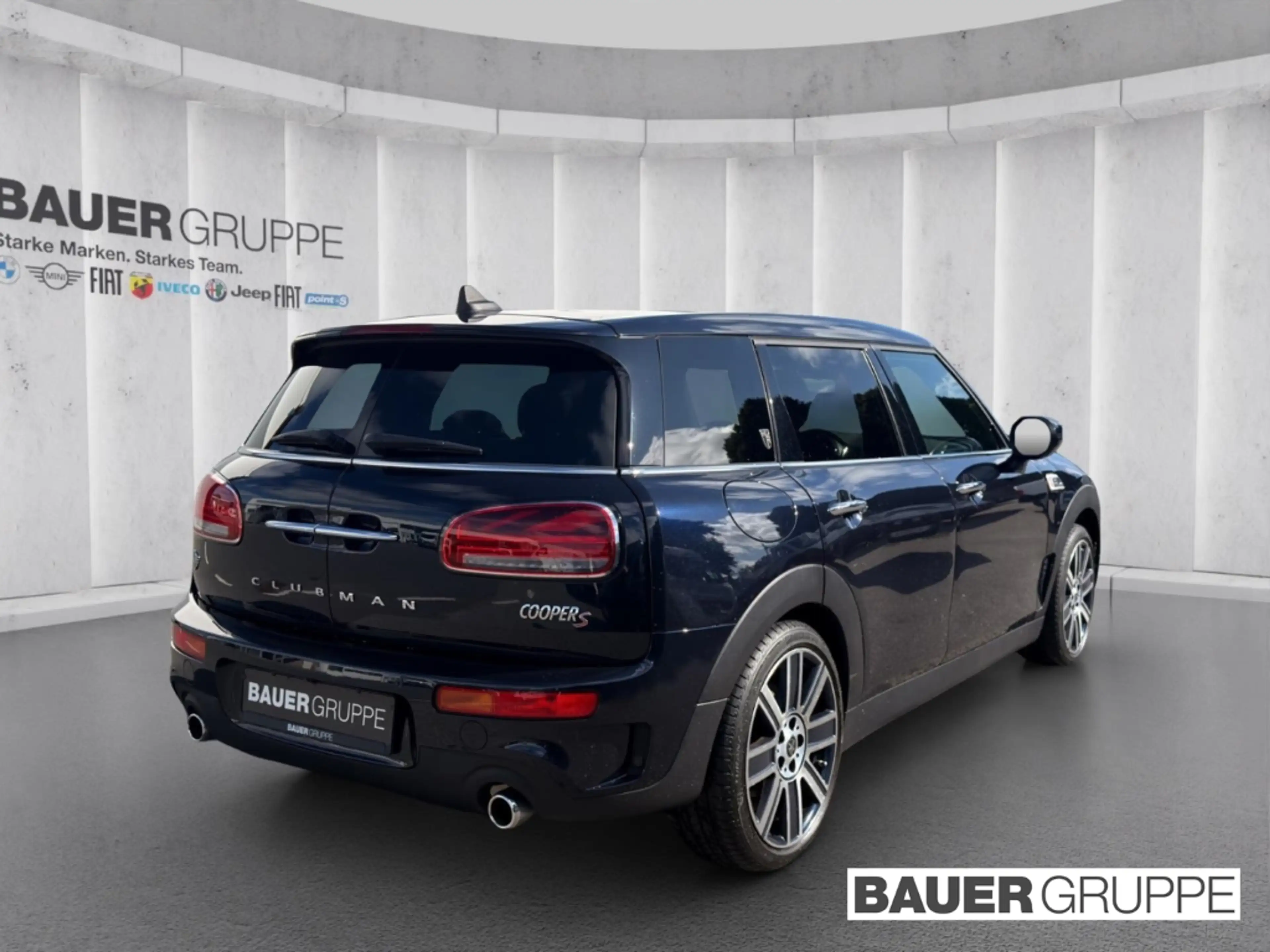 MINI Cooper S Clubman LED Panoramadach Rückfahrkamera Navi Younique Trim — photo 6