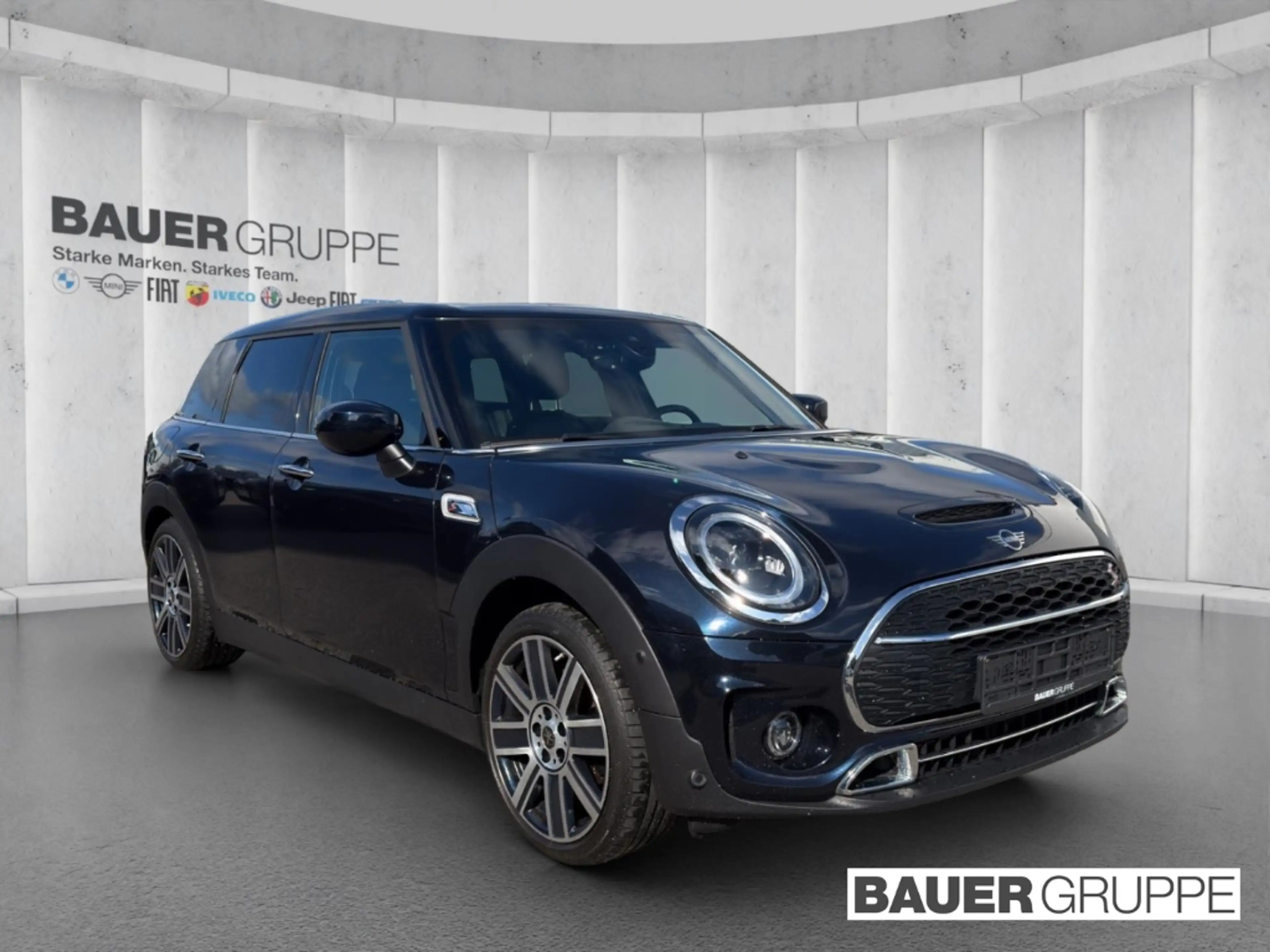 MINI Cooper S Clubman LED Panoramadach Rückfahrkamera Navi Younique Trim — photo 9