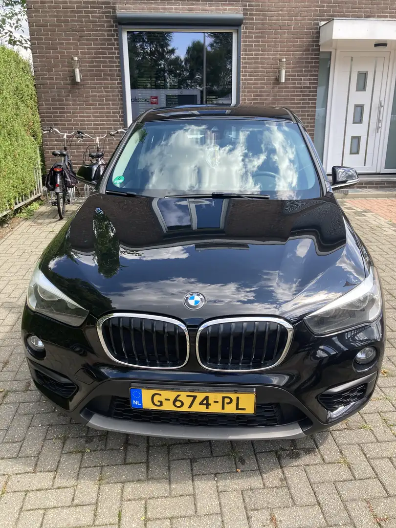 BMW X1 Executive Czarny - 1
