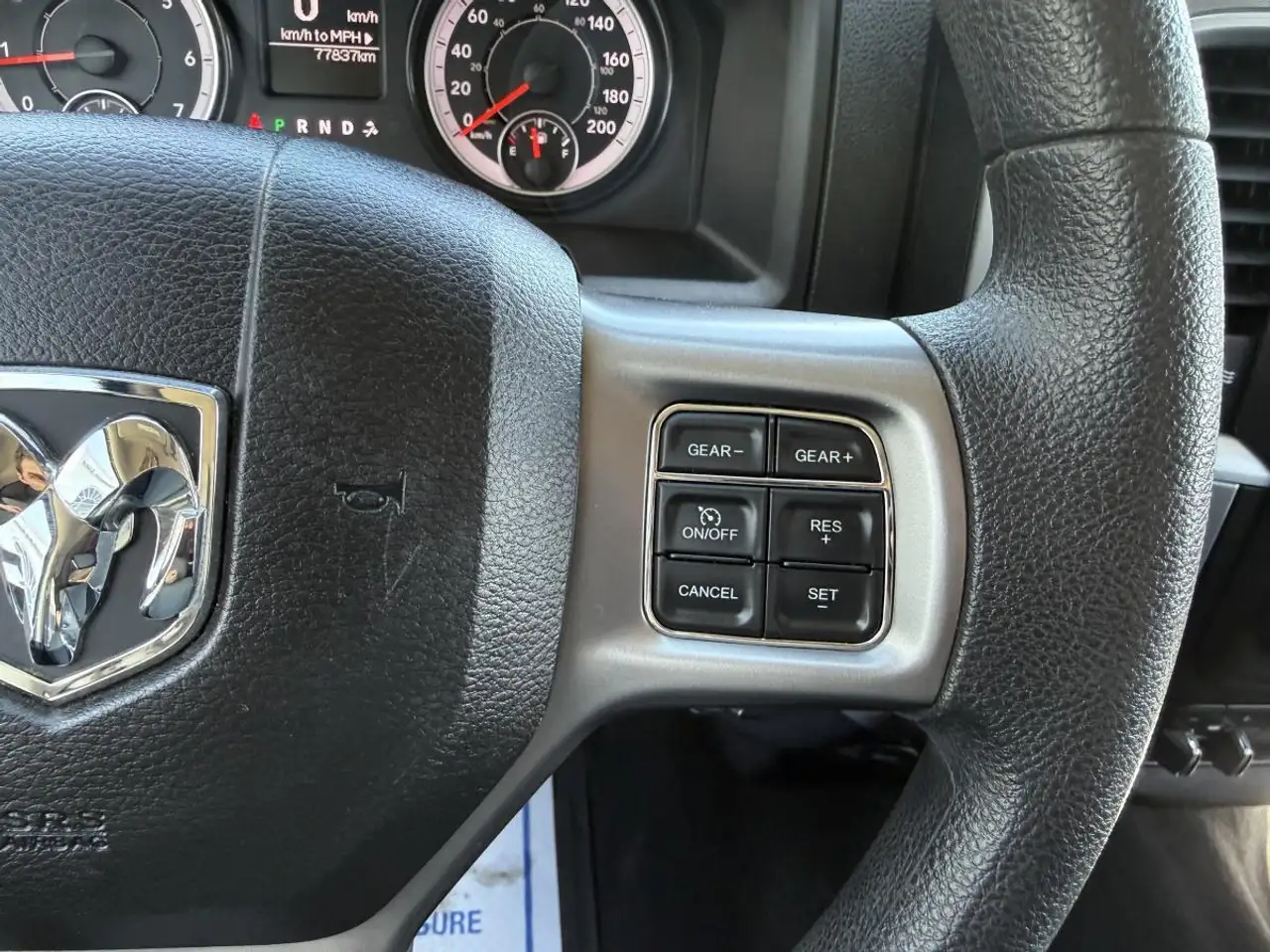 RAM 1500 снимка RAM 1500