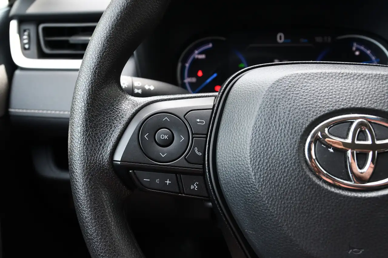 Toyota RAV 4 снимка Toyota RAV 4