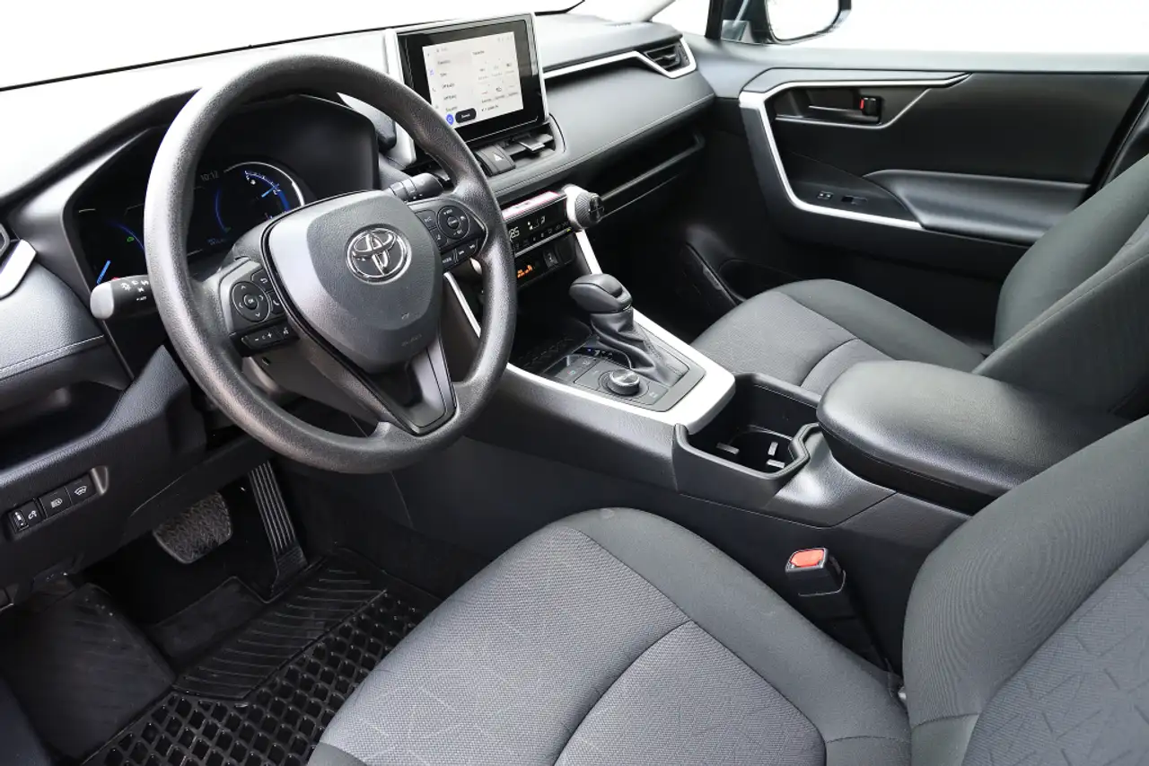 Toyota RAV 4 снимка Toyota RAV 4