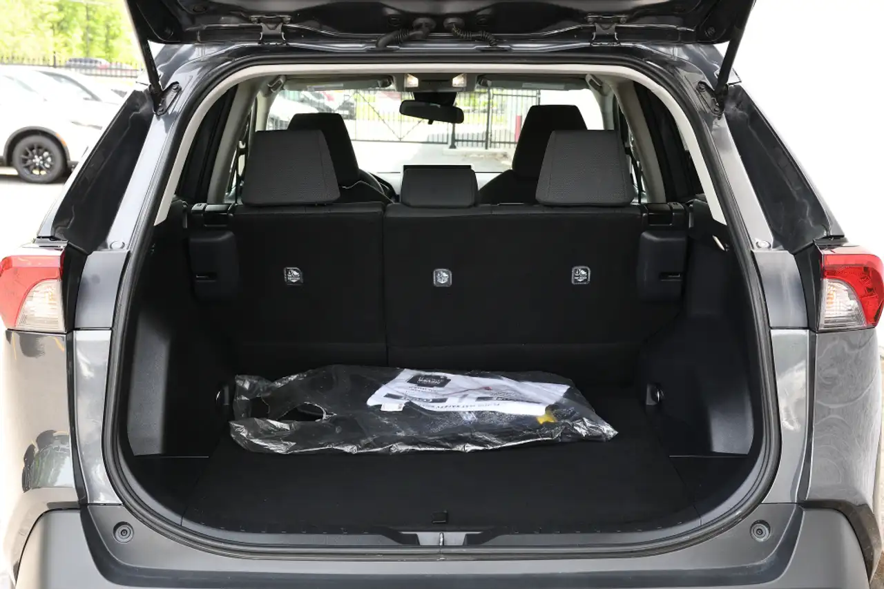 Toyota RAV 4 снимка Toyota RAV 4